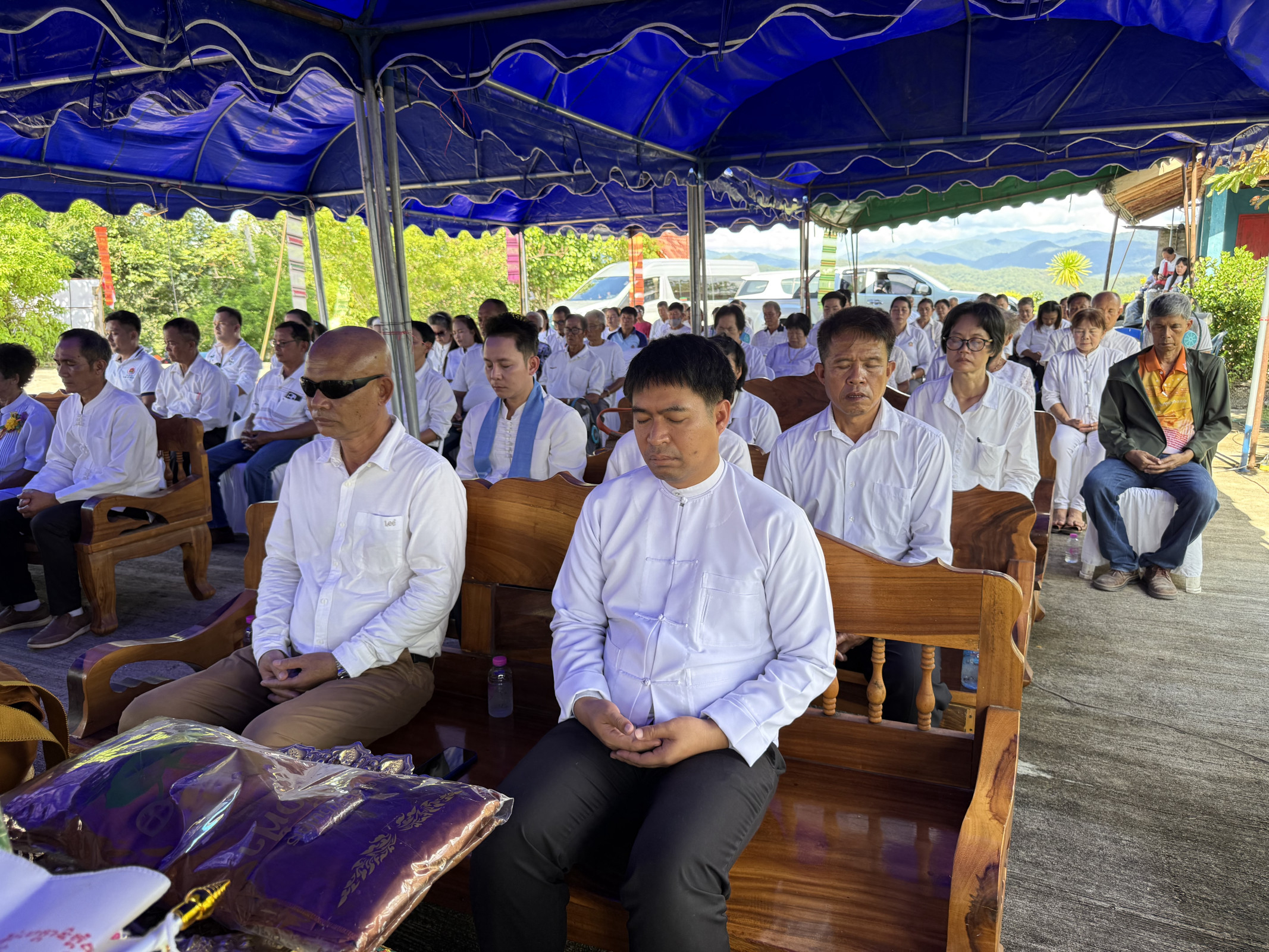 ภาพร่วมพิธีกรรมที่พักสงฆ์พระธาตุดอยตูม