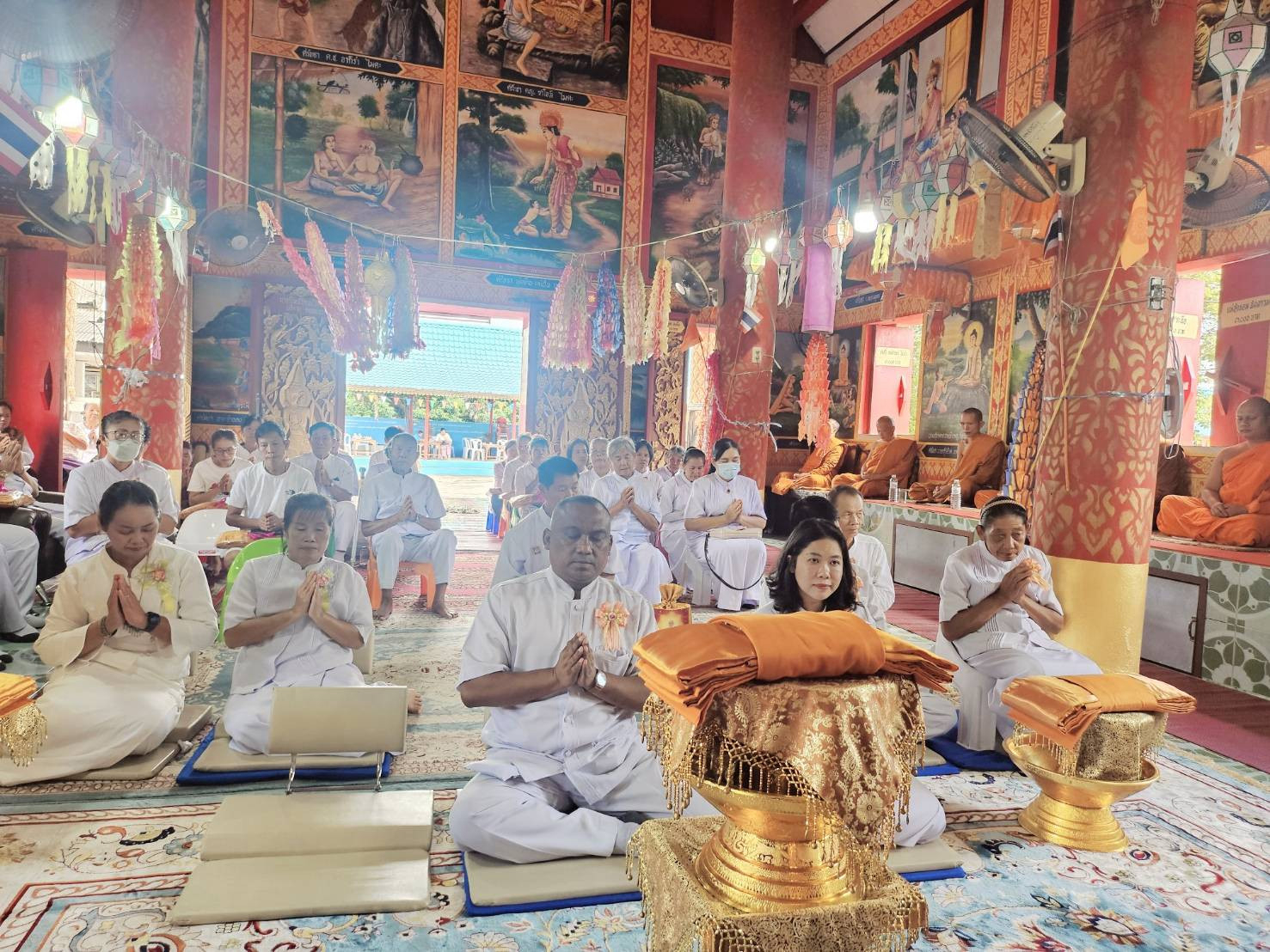 ภาพร่วมพิธีกรรมวัดศรีเมืองชุม