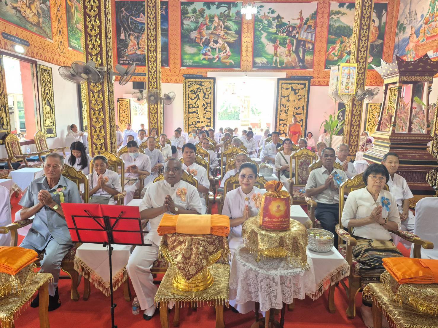 ภาพร่วมพิธีกรรมวัดทราย