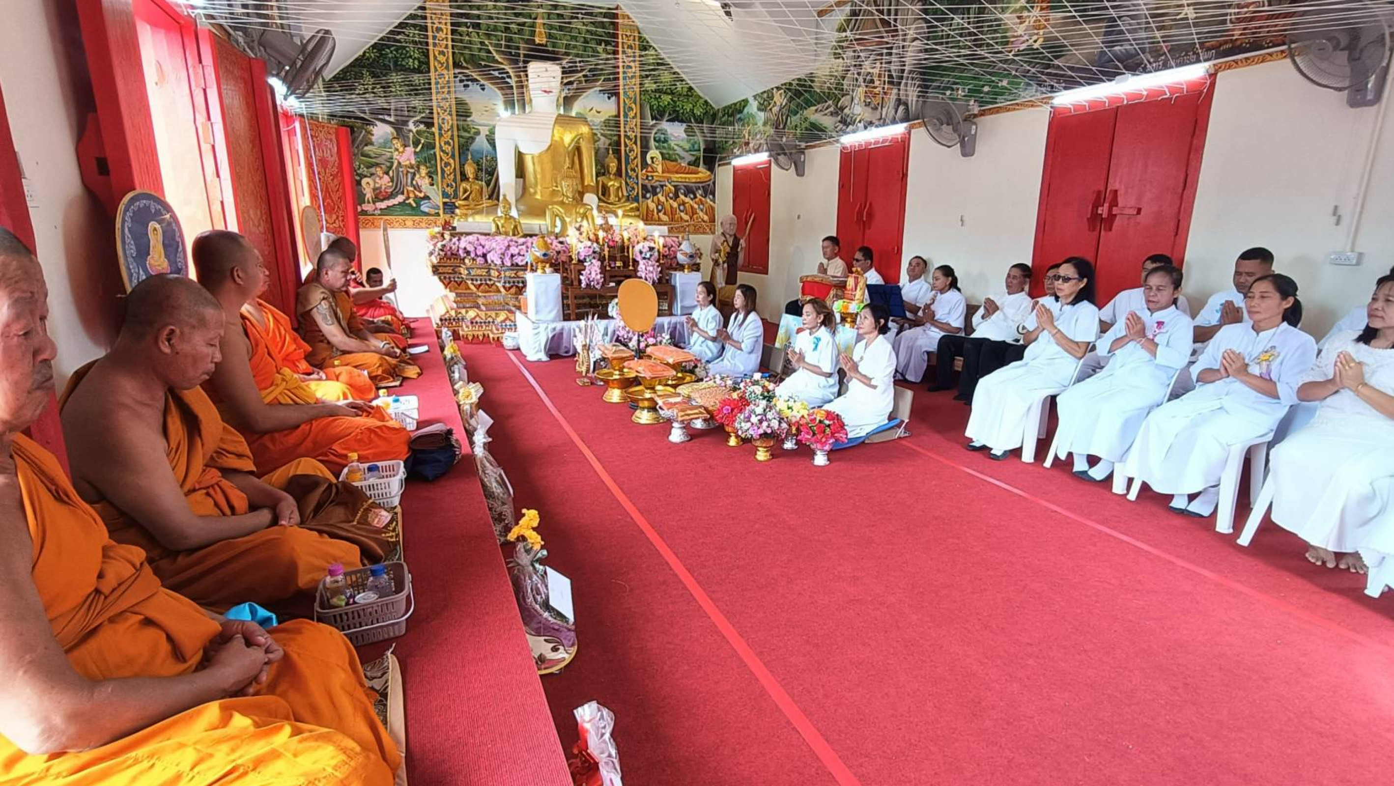 ภาพร่วมพิธีกรรมวัดปางไฮ