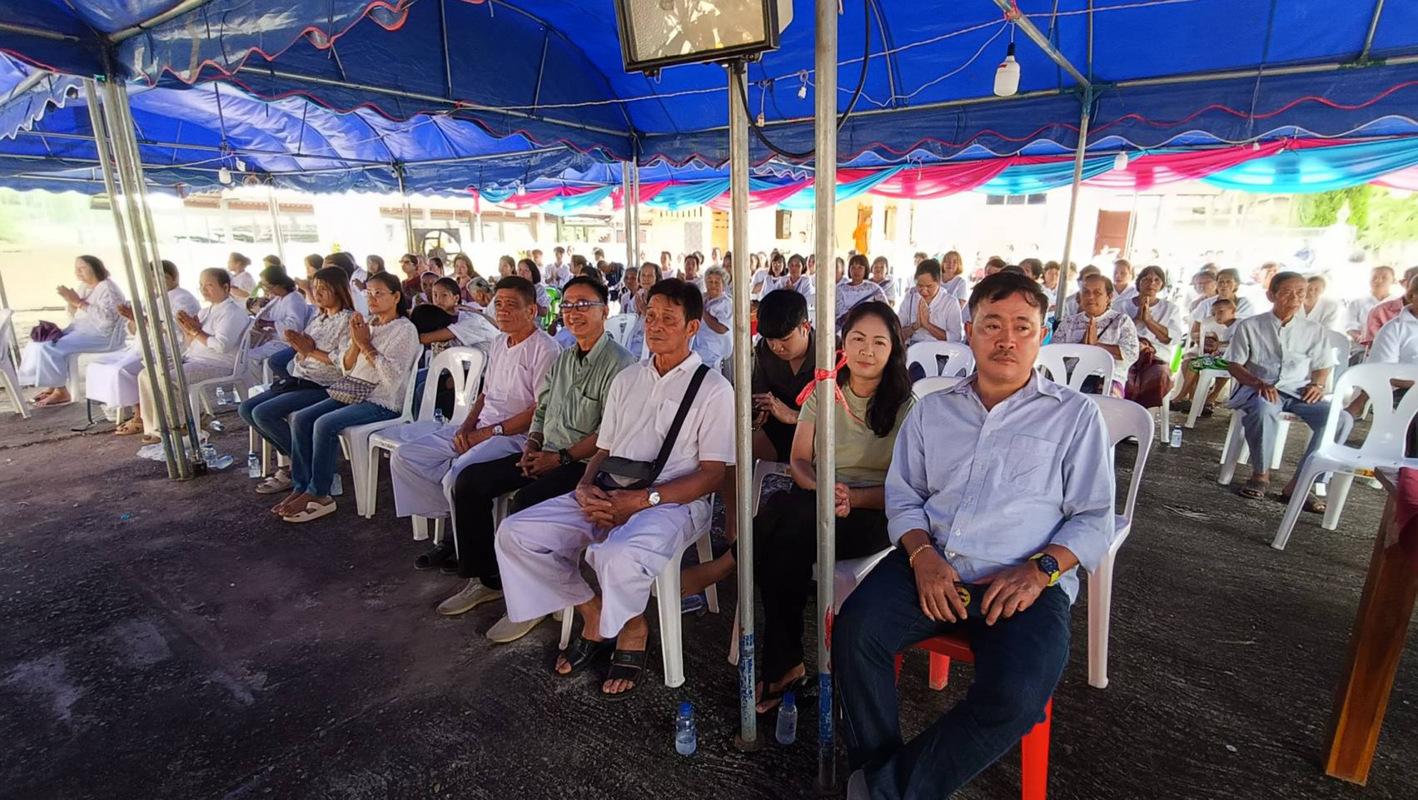 ภาพร่วมพิธีกรรมวัดปางไฮ