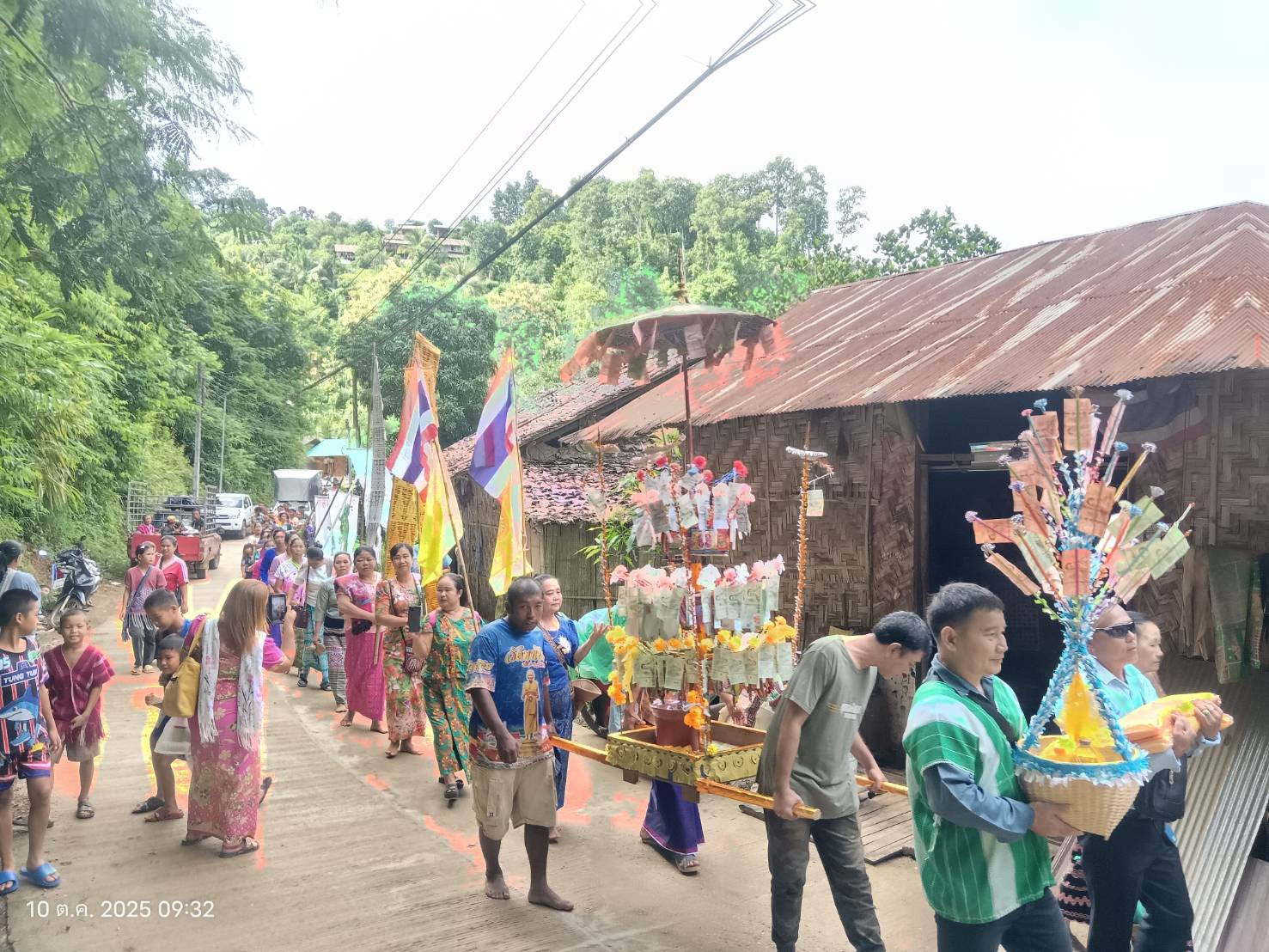 ภาพร่วมพิธีกรรมสำนักสงฆ์แม่สามแลบ