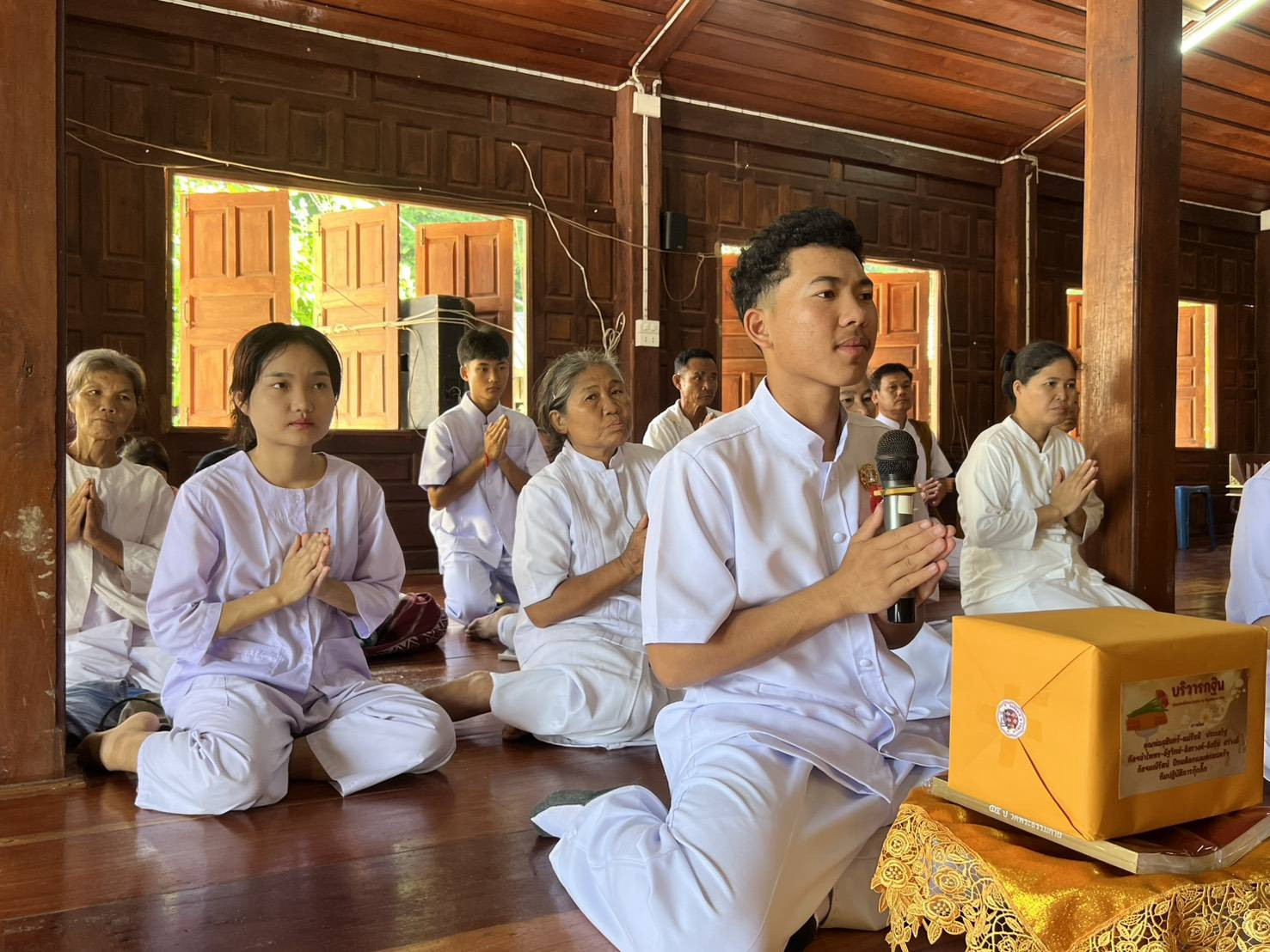 ภาพกล่าวคำถวายกฐินวัดทุ่งรวงทอง