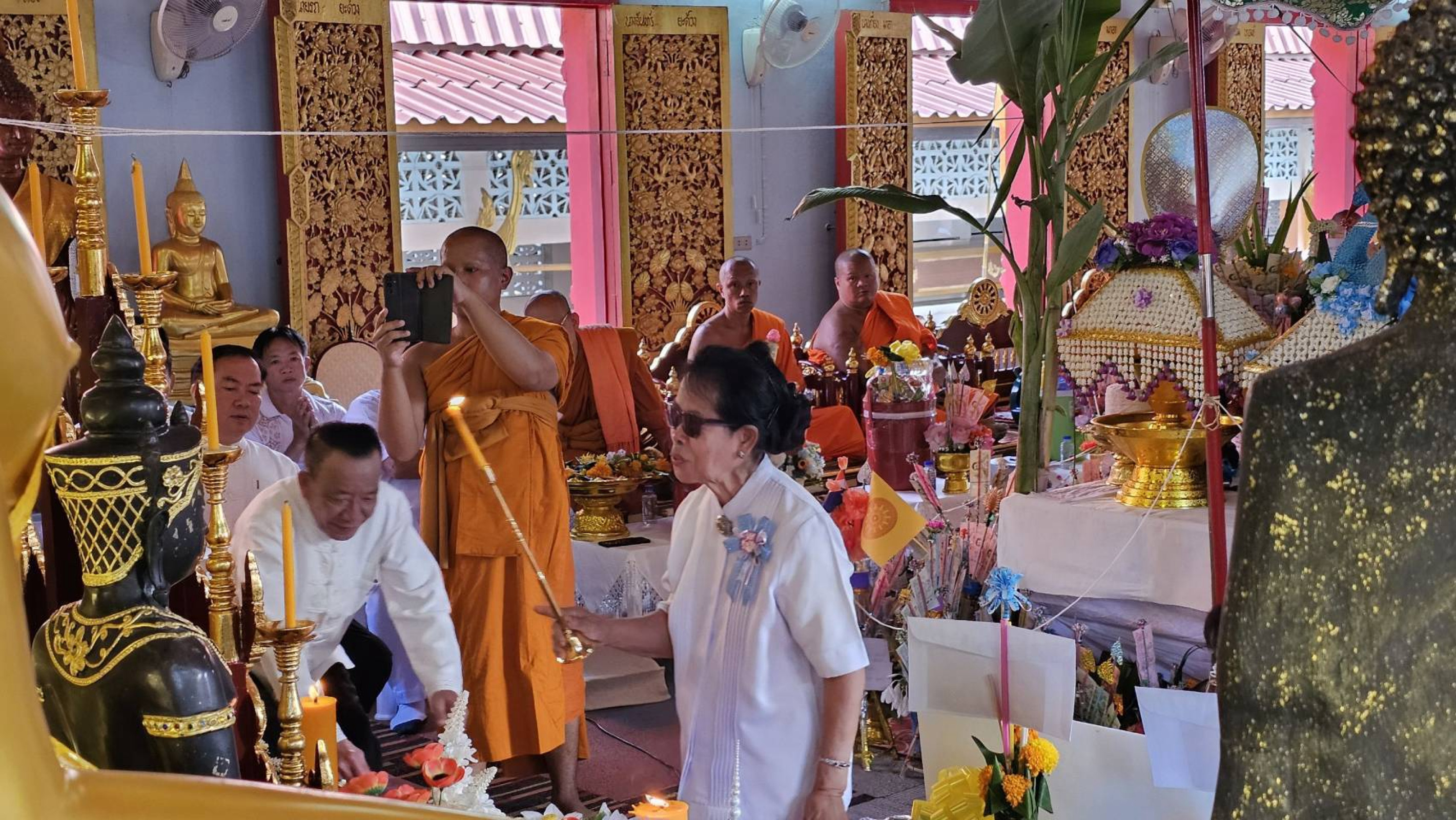 ภาพร่วมพิธีกรรมวัดบ้านจัว