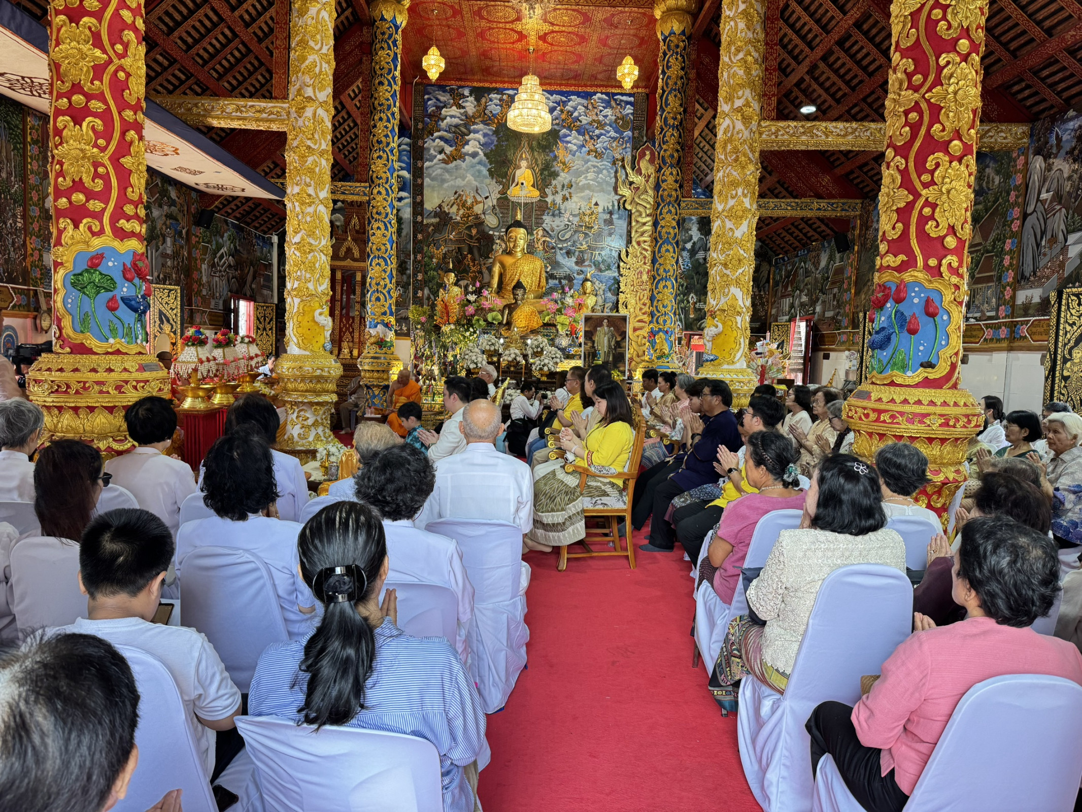 ภาพร่วมพิธีกรรมวัดน้ำล้อม