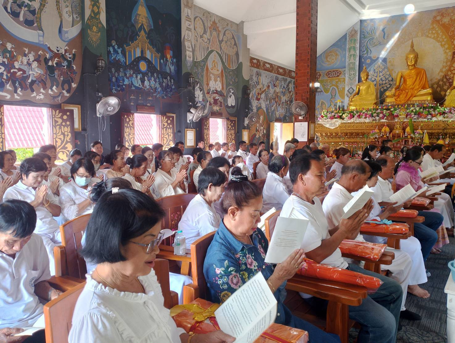 ภาพร่วมพิธีกรรมวัดยางอ้อยใต้เทพนิมิตมงคล