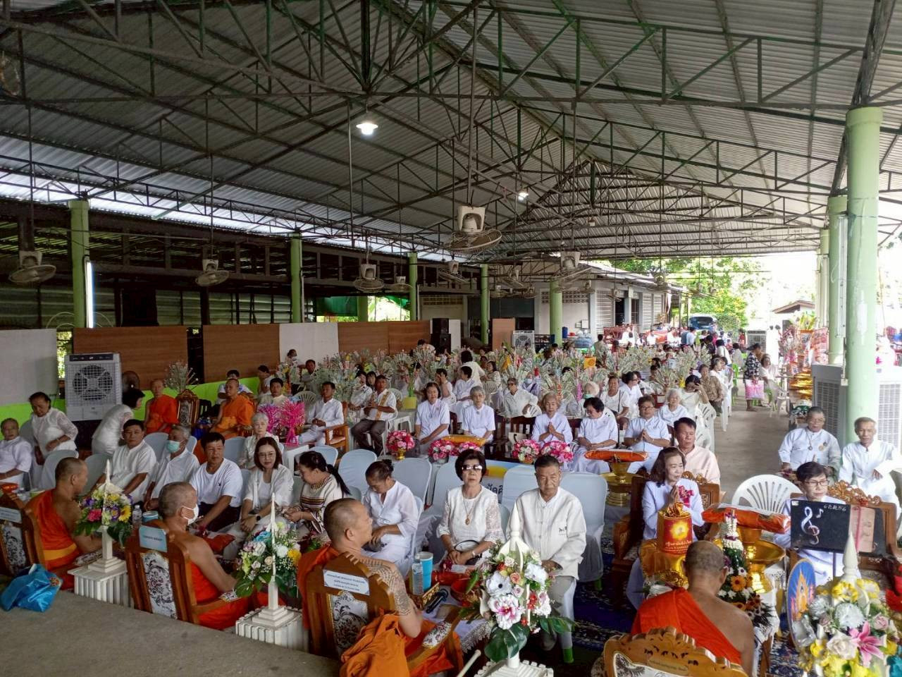 ภาพร่วมพิธีกรรมวัดท่าล้อ