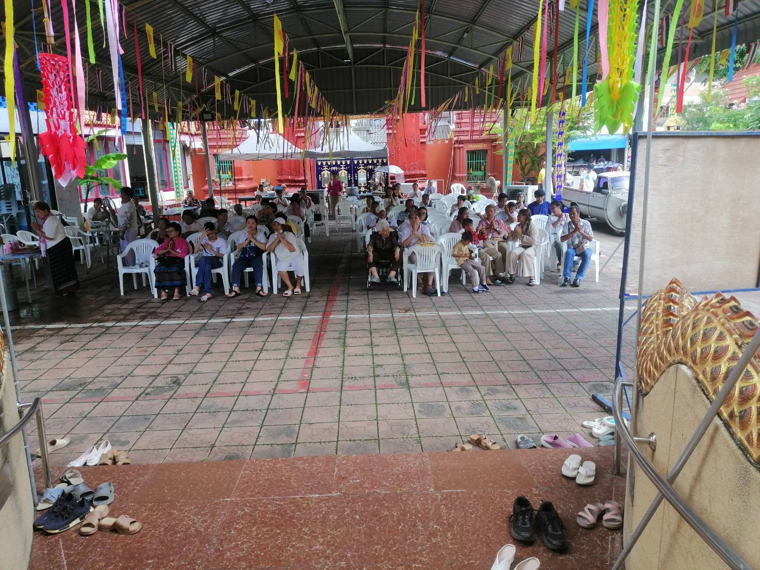 ภาพร่วมพิธีกรรมวัดเมืองศาสน์