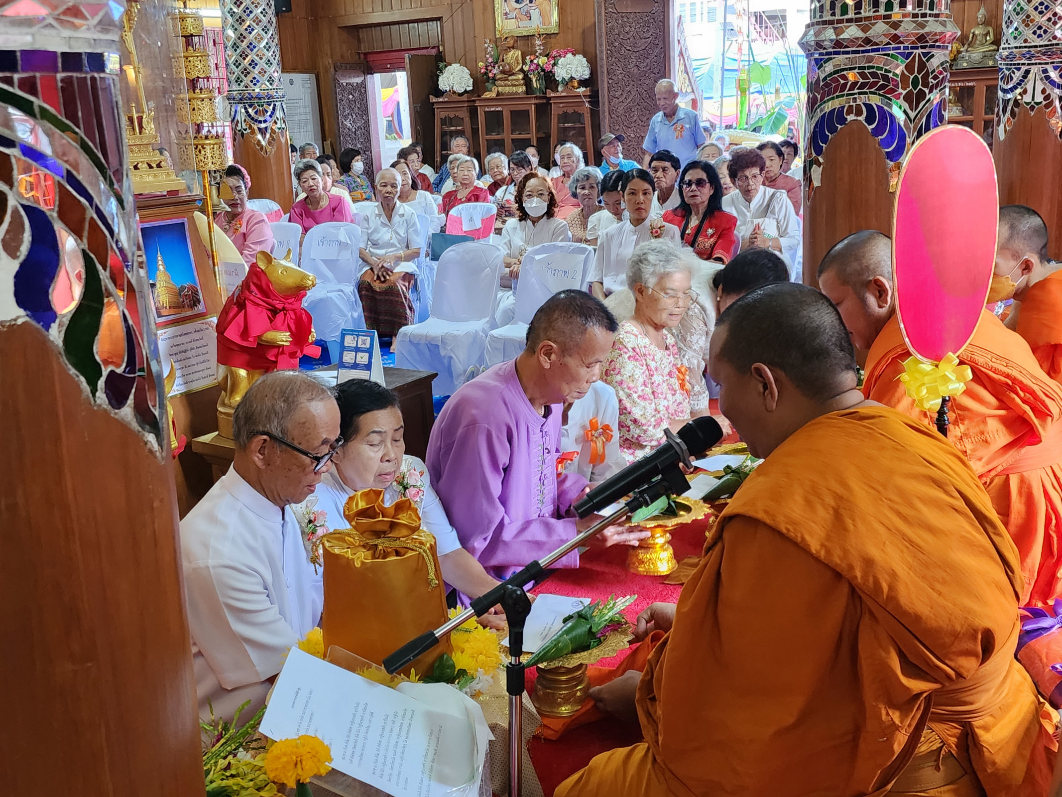 ภาพร่วมพิธีกรรมวัดศรีบุญเรือง
