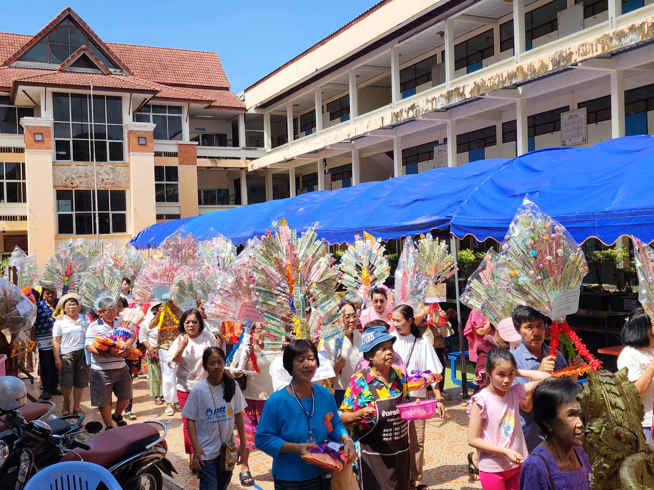 ภาพร่วมพิธีกรรมวัดศรีบุญเรือง
