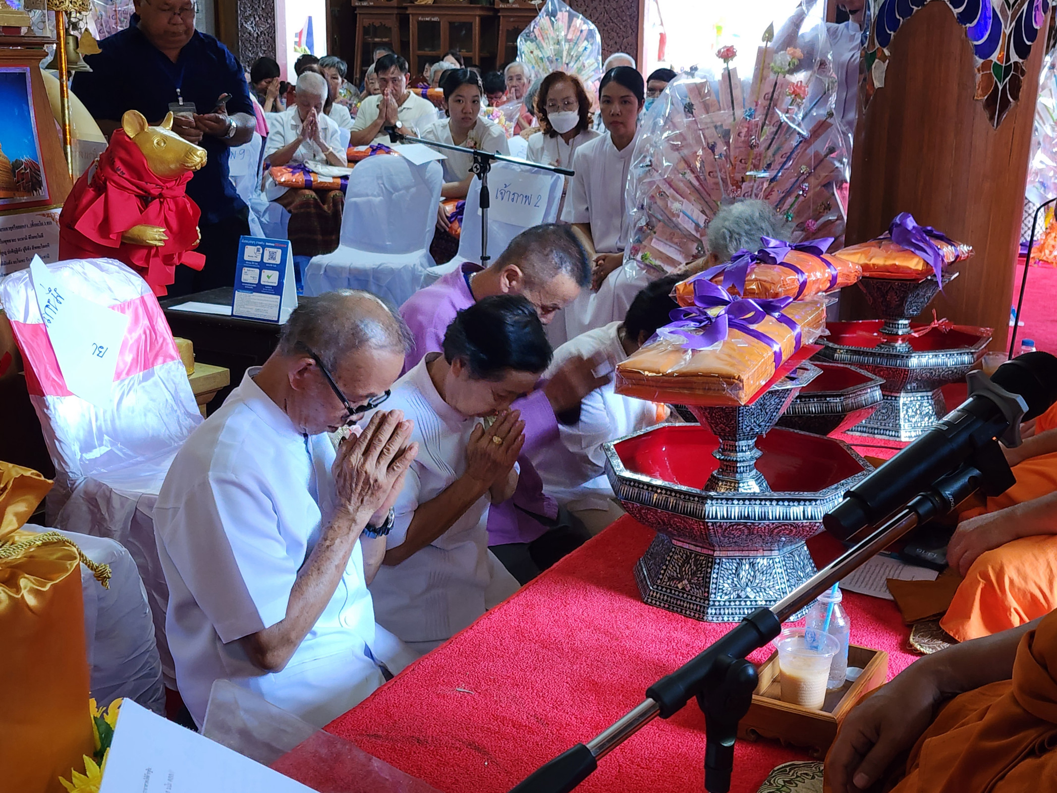 ภาพร่วมพิธีกรรมวัดศรีบุญเรือง