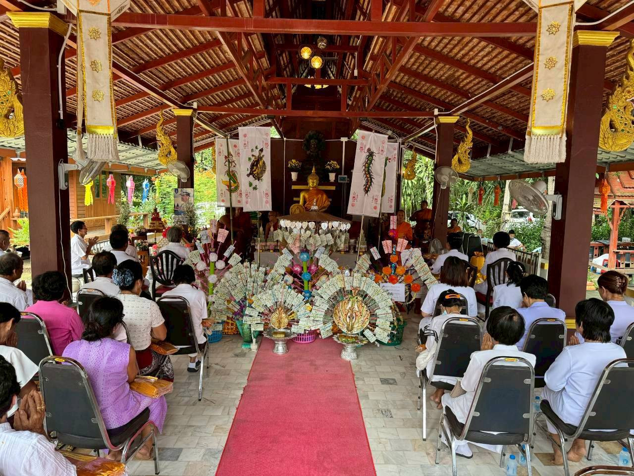 ภาพร่วมพิธีกรรมวัดหนองปู่ฮ้อ