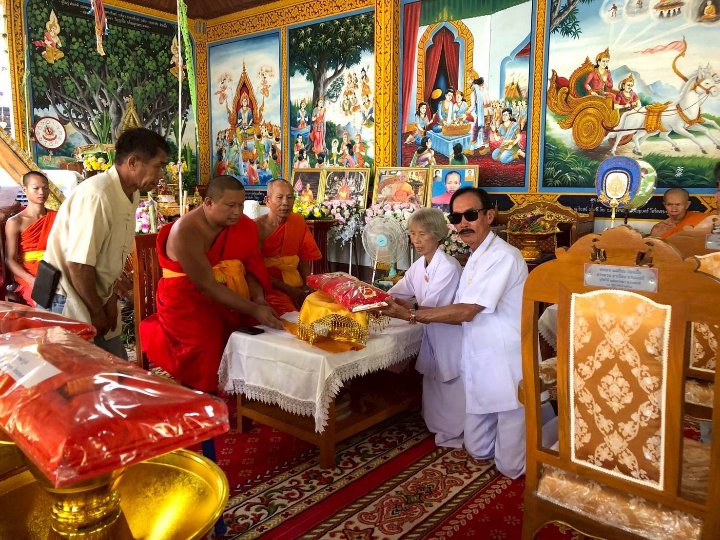 ภาพร่วมพิธีกรรมวัดสันโป่ง