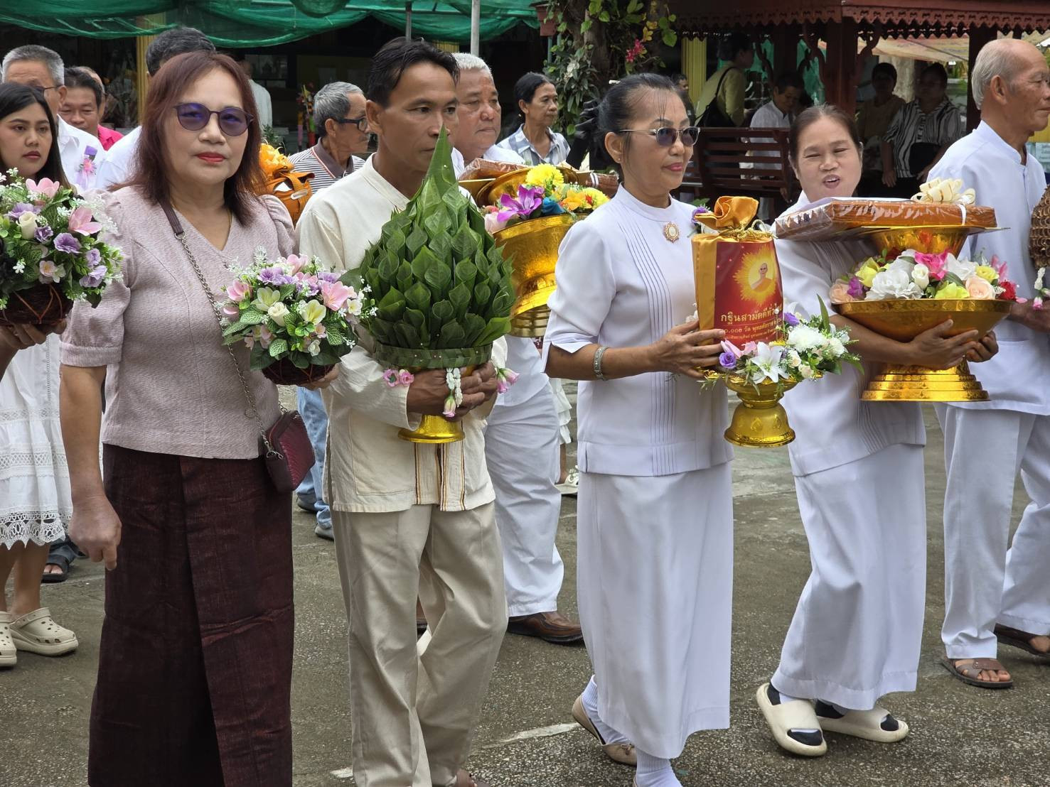 ภาพร่วมขบวนกฐินวัดสุทธาราม