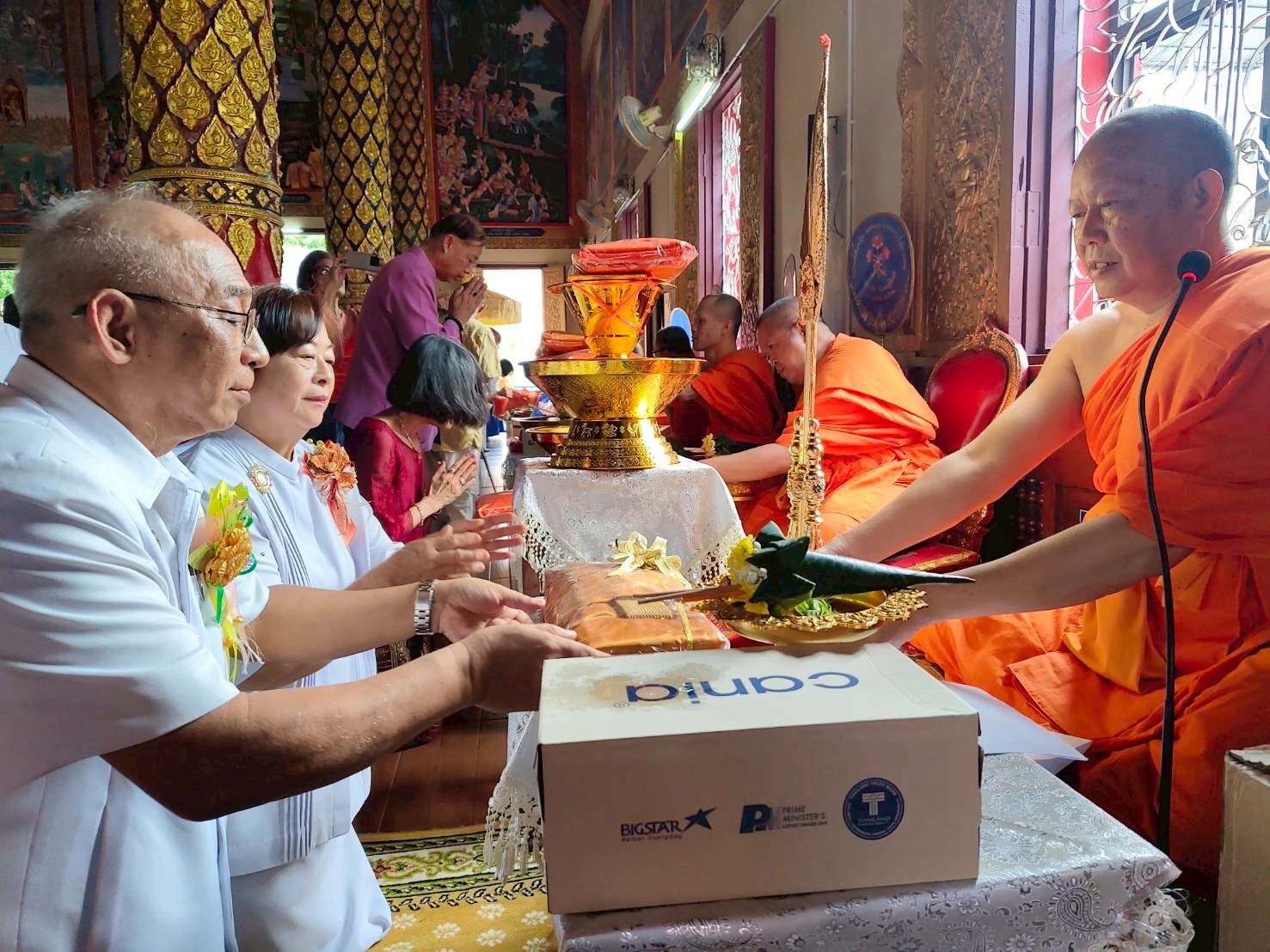 ภาพร่วมพิธีกรรมวัดสวนดอก