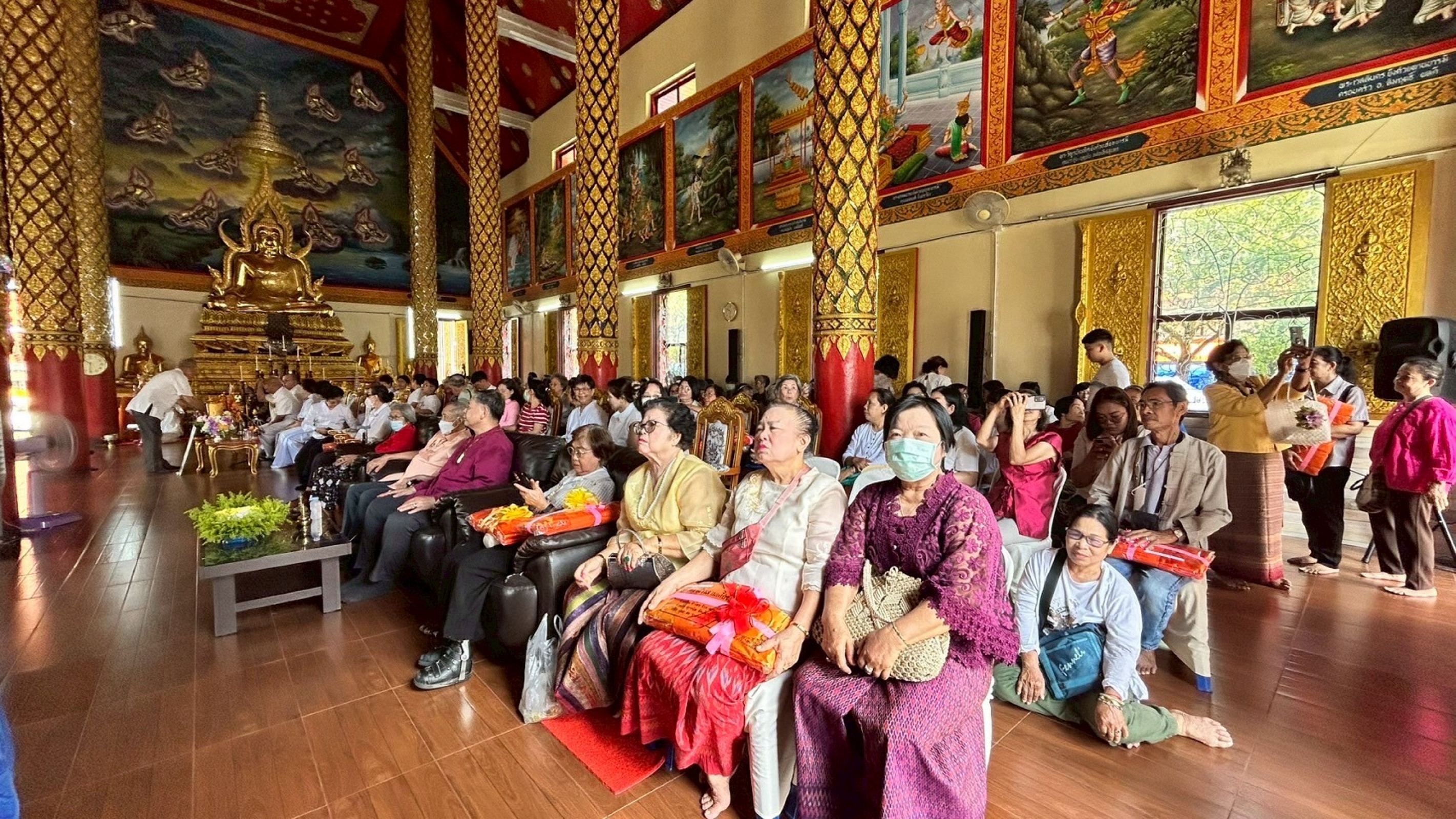 ภาพร่วมพิธีกรรมวัดสวนดอก