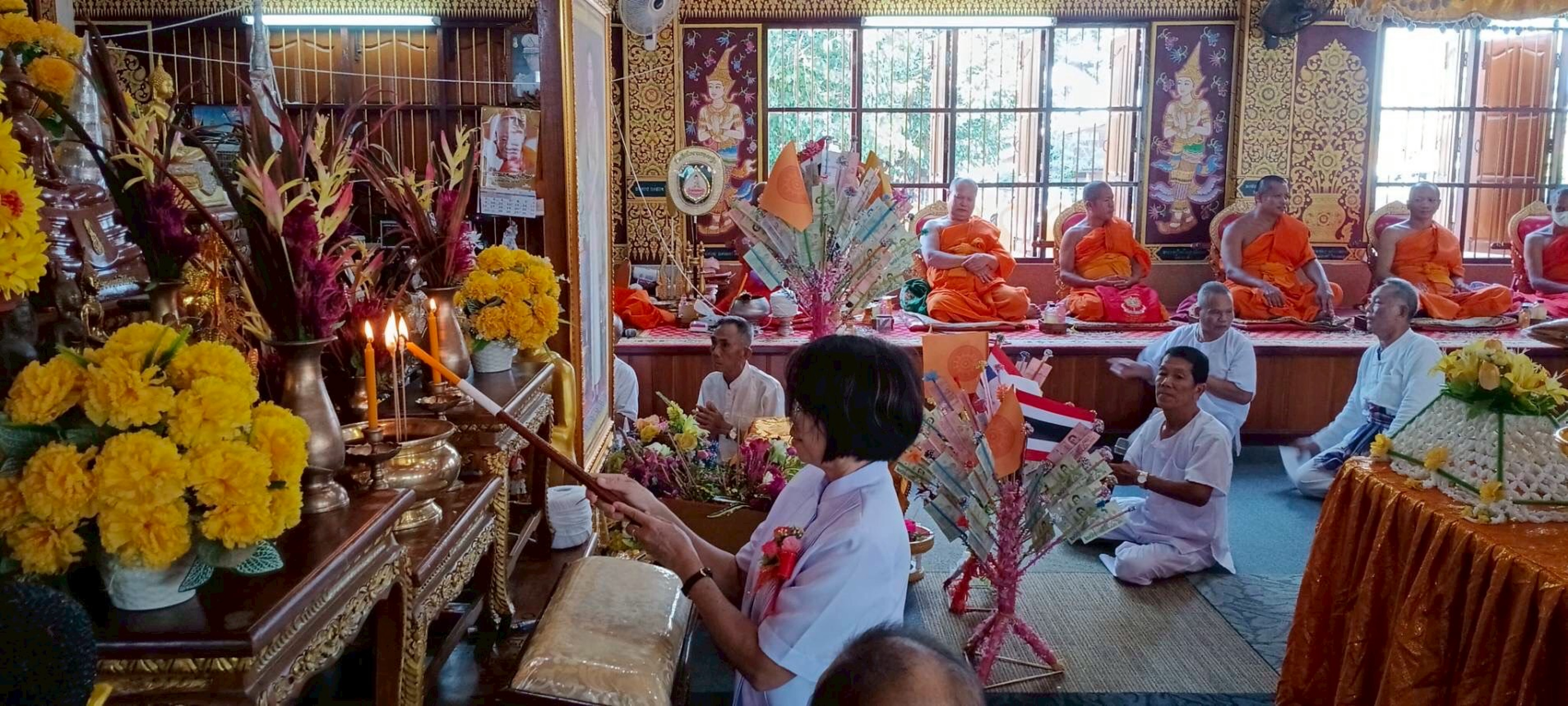 ภาพร่วมพิธีกรรมวัดบ้านหนอง