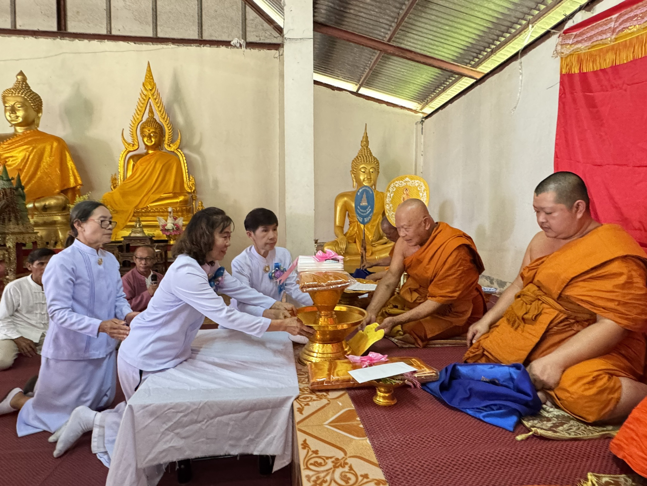 ภาพร่วมพิธีกรรมสำนักสงฆ์บ้านใหม่รุ่งเจริญ