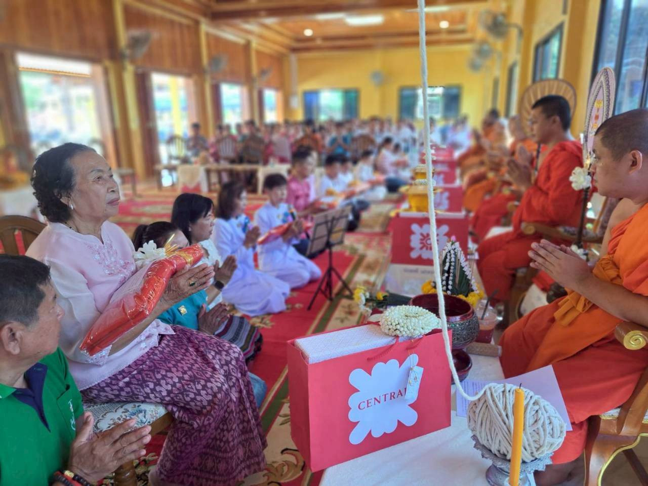 ภาพกล่าวคำถวายกฐินวัดหัวทุ่ง