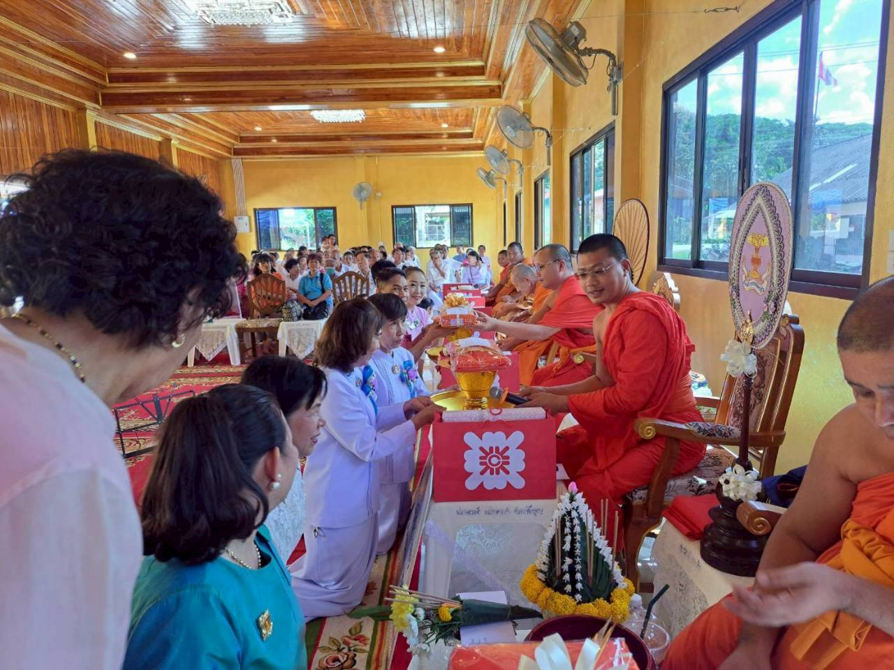 ภาพร่วมพิธีกรรมวัดหัวทุ่ง