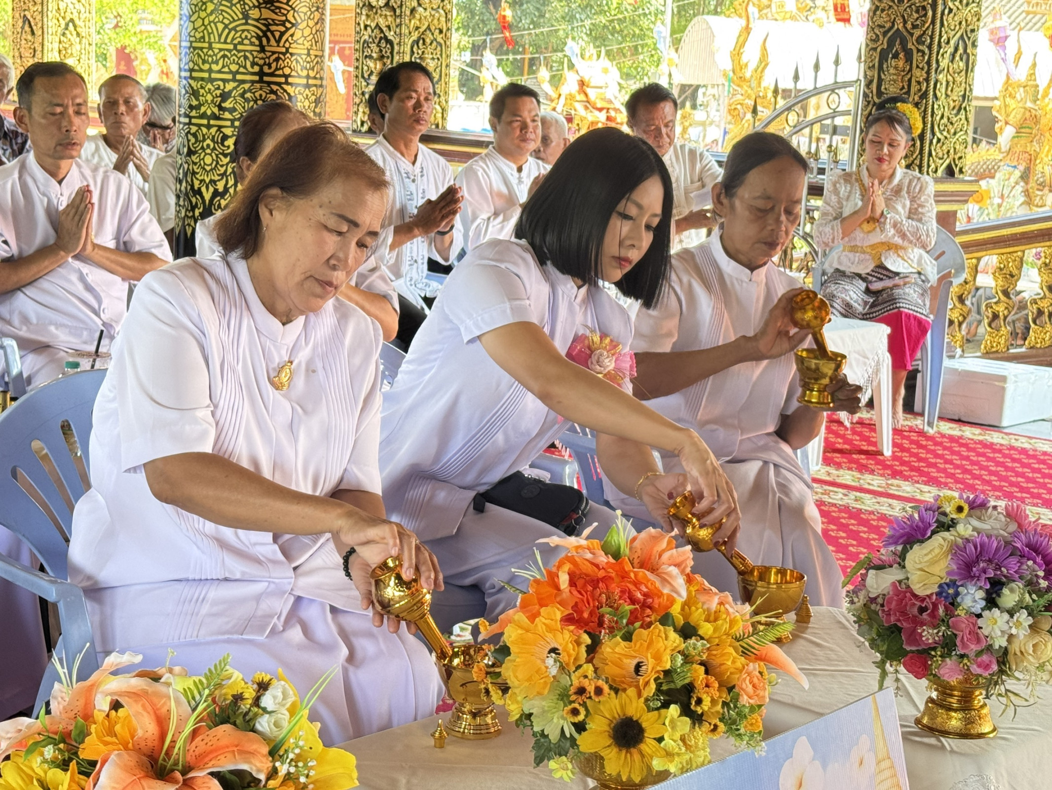 ภาพร่วมพิธีกรรมวัดต๋อแก้ว