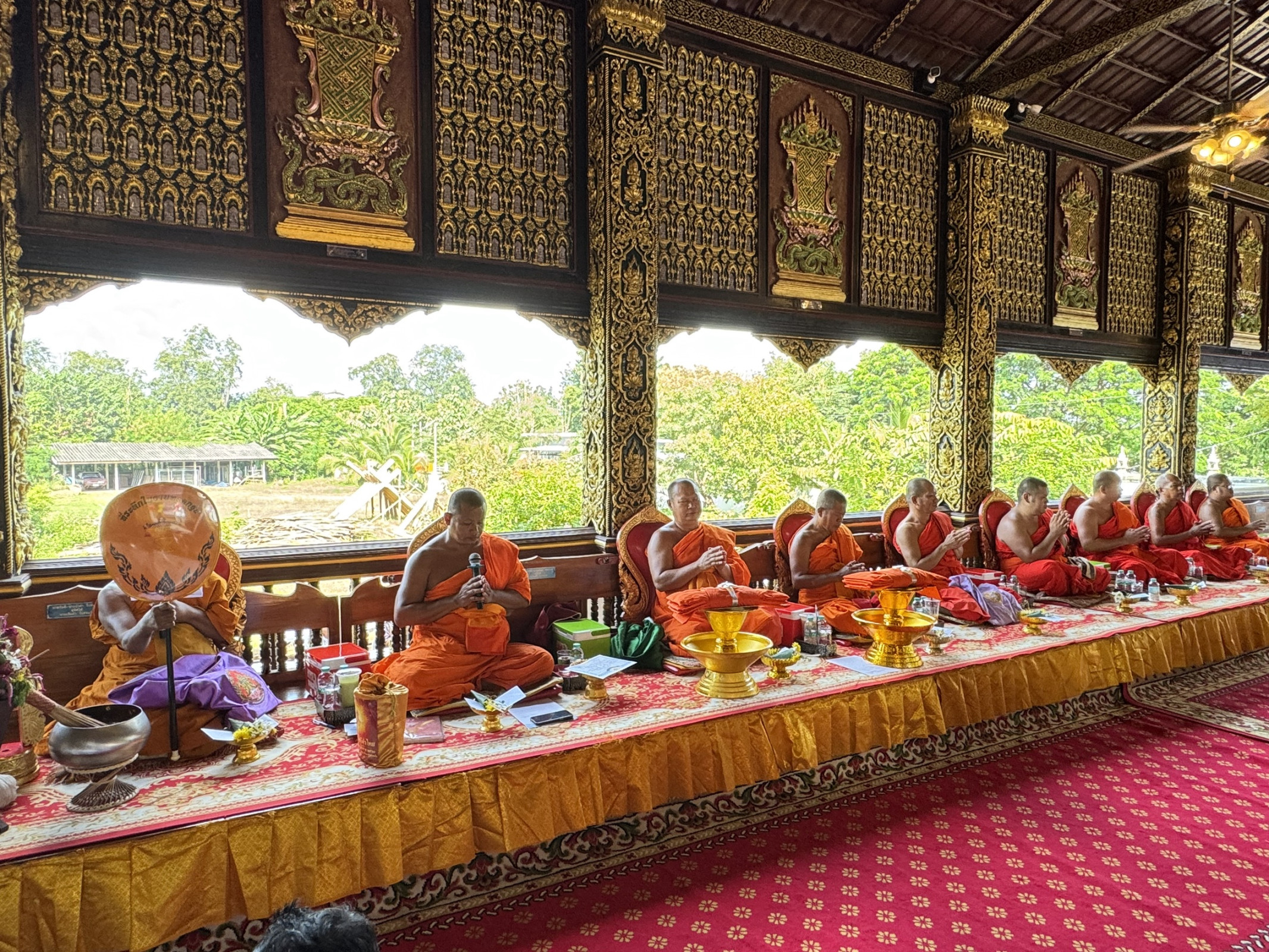 ภาพร่วมพิธีกรรมวัดต๋อแก้ว