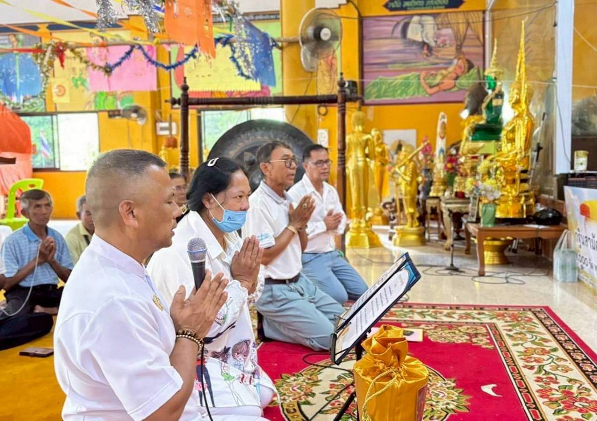 ภาพกล่าวคำถวายกฐินวัดคลองปลาร้า