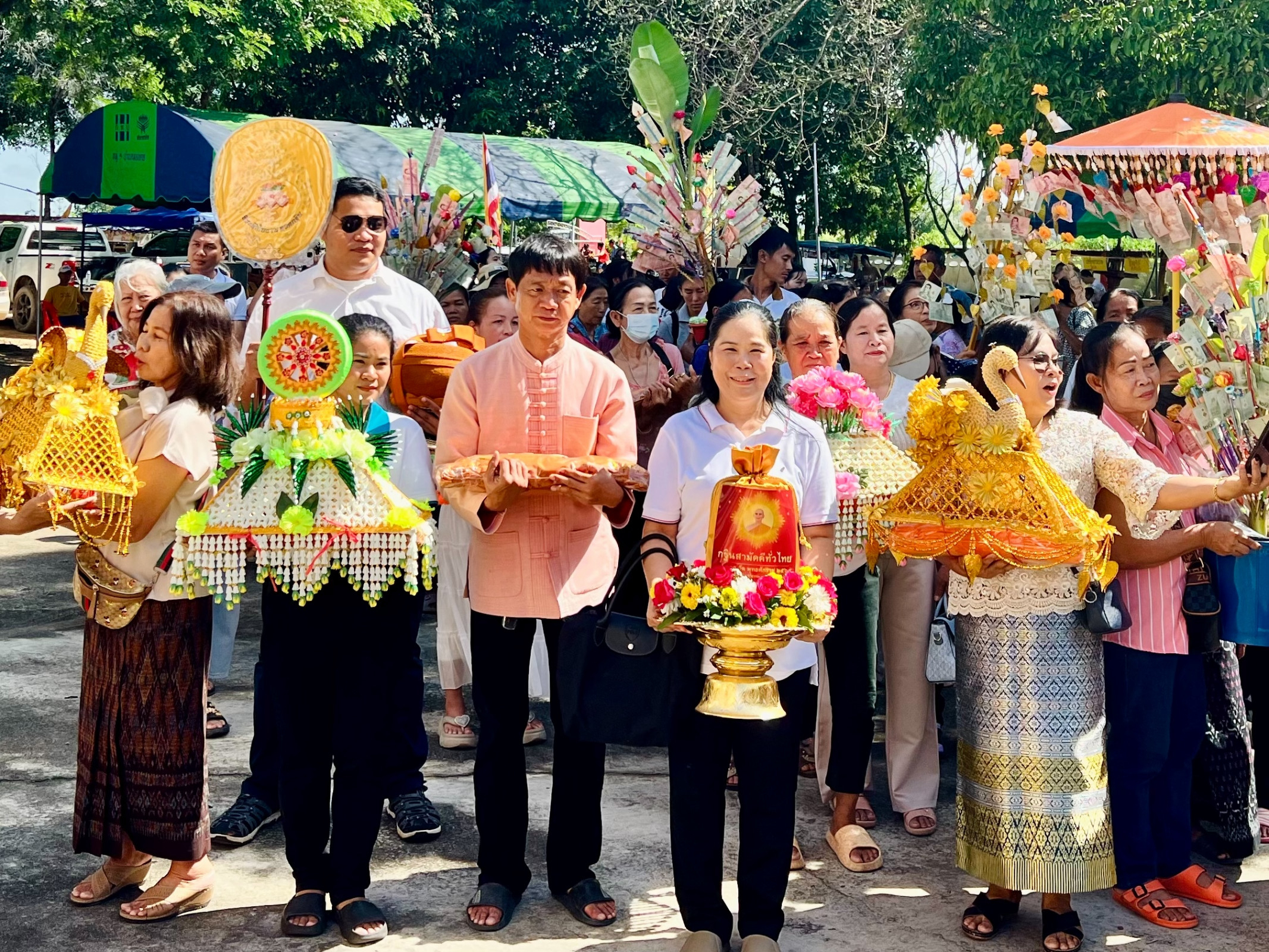 ภาพร่วมขบวนกฐินวัดคลองเตย