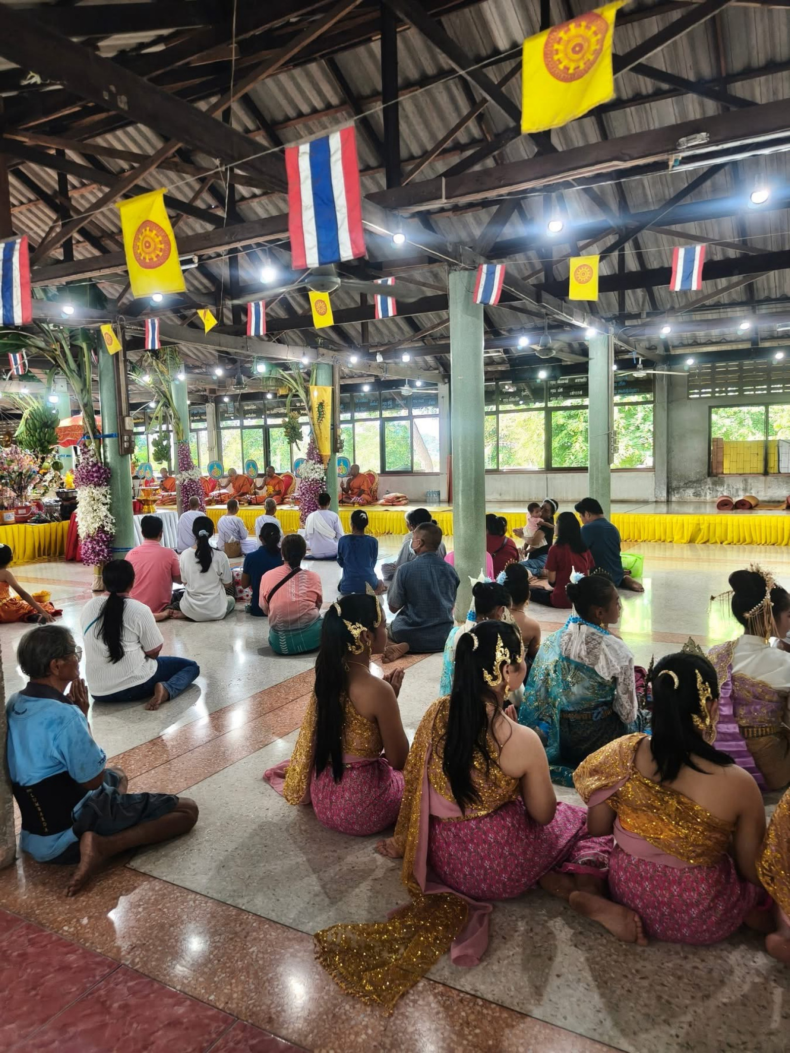 ภาพร่วมพิธีกรรมวัดเขาพิมพาราม