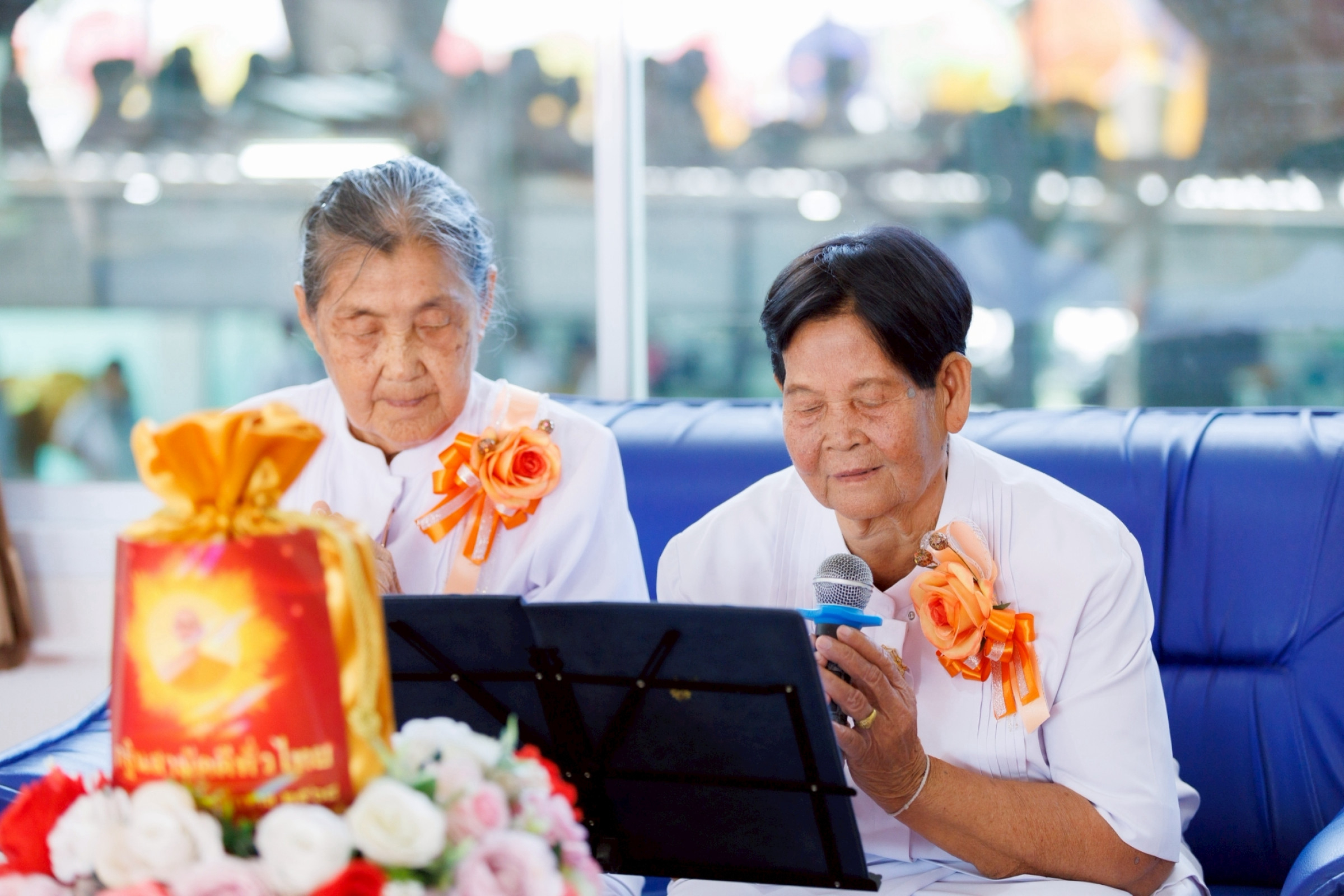 ภาพกล่าวคำถวายกฐินศูนย์ปฏิบัติธรรมกำแพงเพชรในอุปถัมภ์พระพรหมวชิรปัญญาจารย์