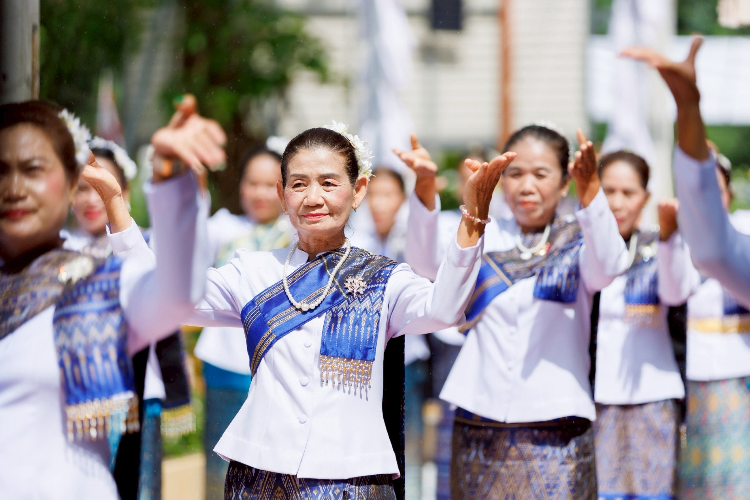 ภาพร่วมพิธีกรรมศูนย์ปฏิบัติธรรมกำแพงเพชรในอุปถัมภ์พระพรหมวชิรปัญญาจารย์
