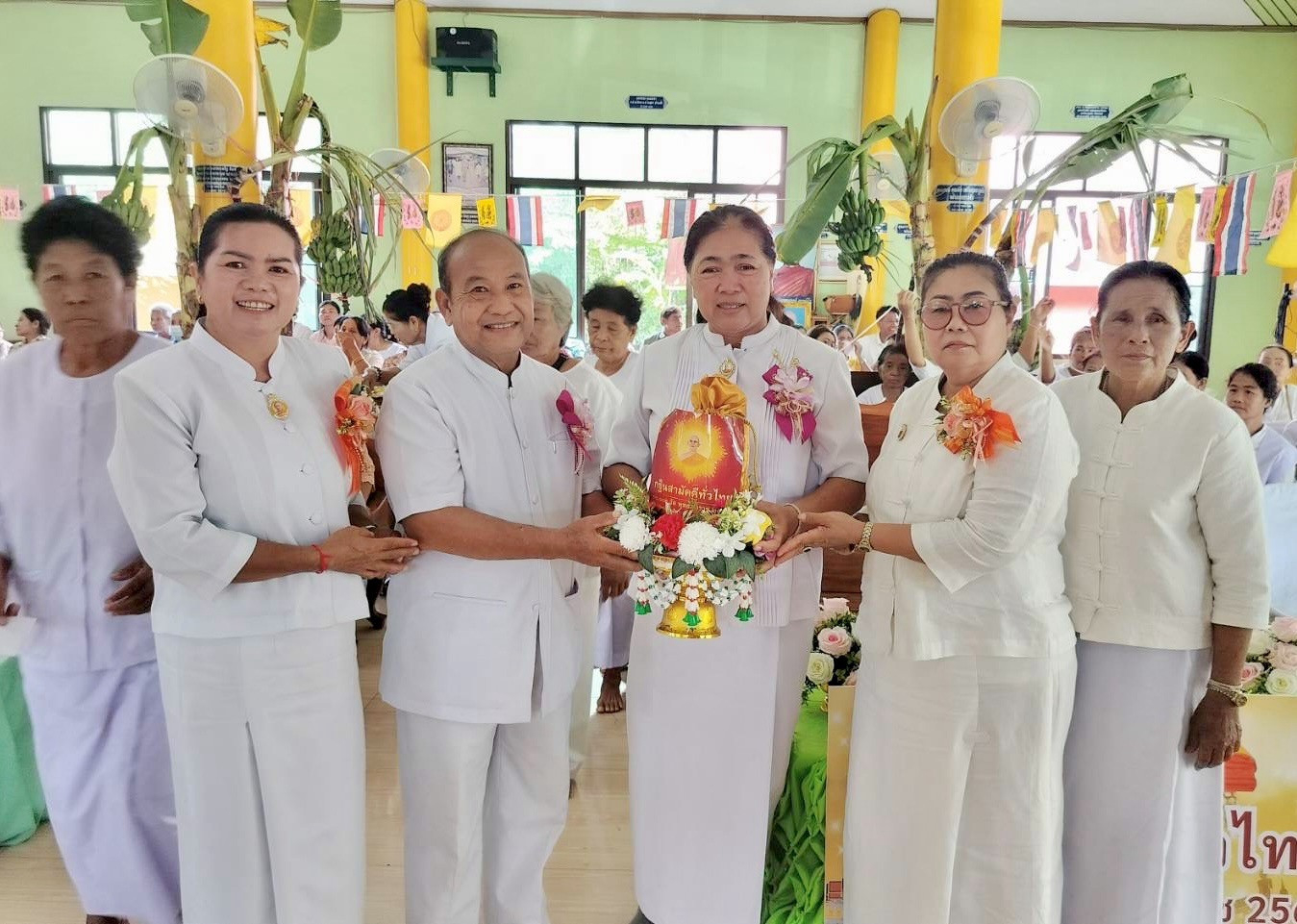 ภาพร่วมพิธีกรรมวัดคลองพร้าว