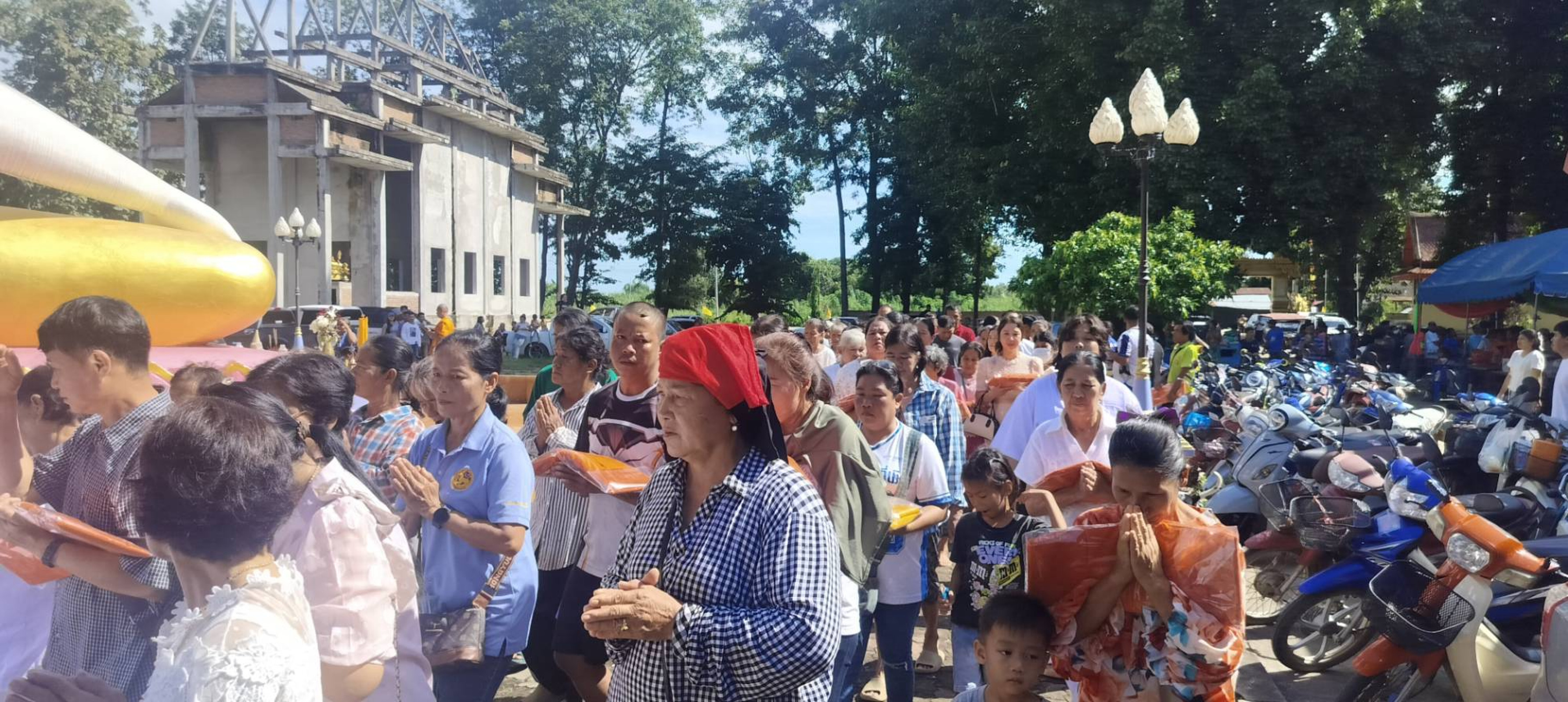 ภาพร่วมพิธีกรรมวัดศรีโพธิ์สวัสดิ์