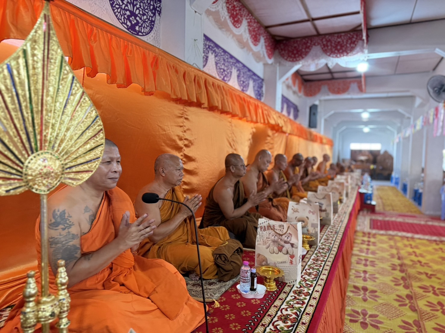 ภาพร่วมพิธีกรรมวัดพบพระเหนือ