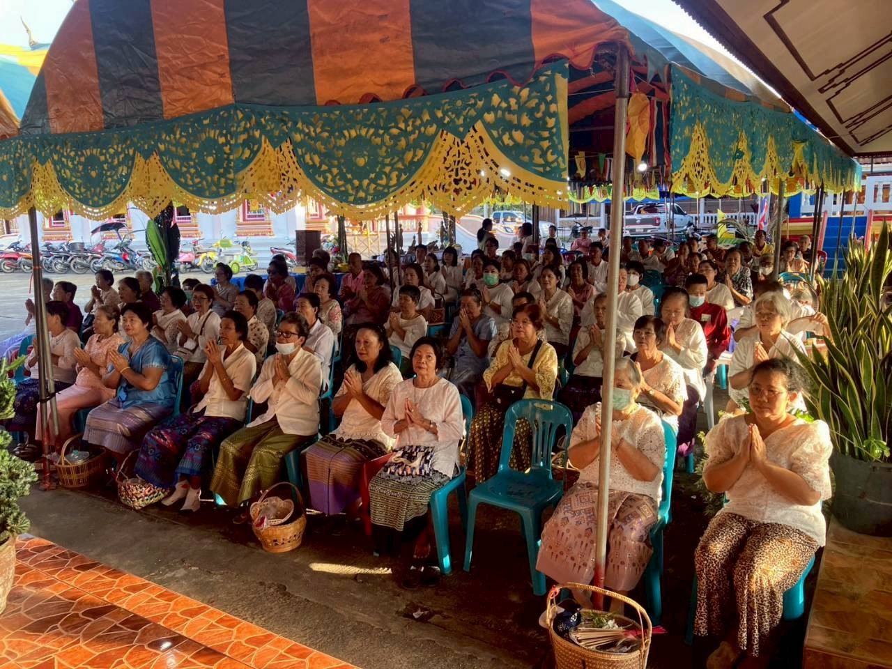 ภาพร่วมพิธีกรรมวัดศรีบุญเรือง