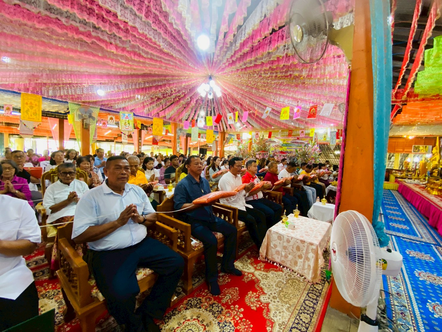 ภาพร่วมพิธีกรรมวัดท่าตะคร้อ