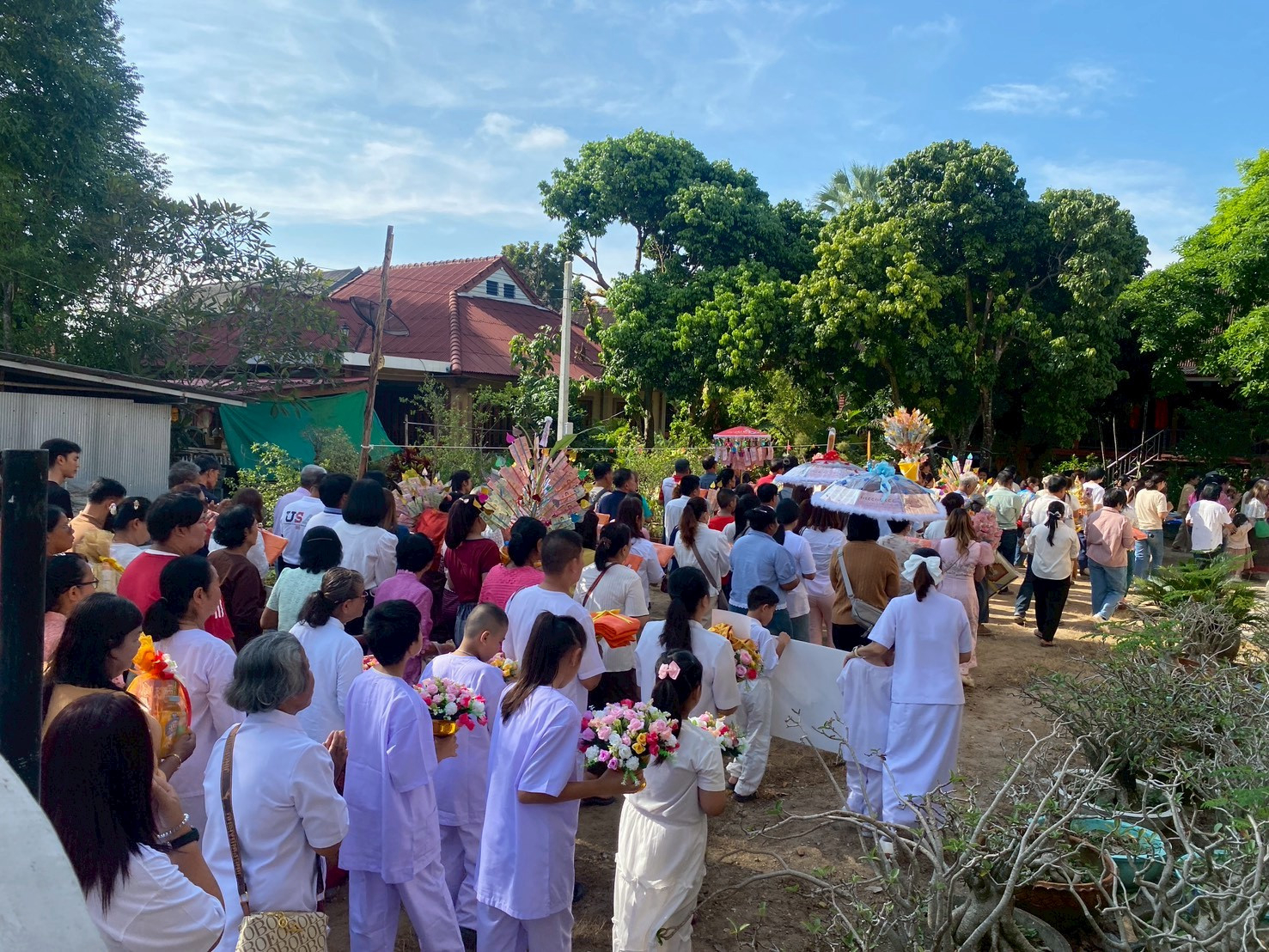 ภาพร่วมพิธีกรรมวัดท่าตะคร้อ