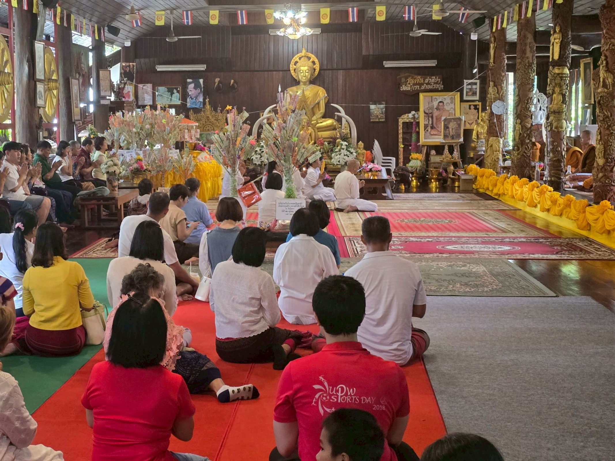 ภาพร่วมพิธีกรรมวัดอุ้มผาง