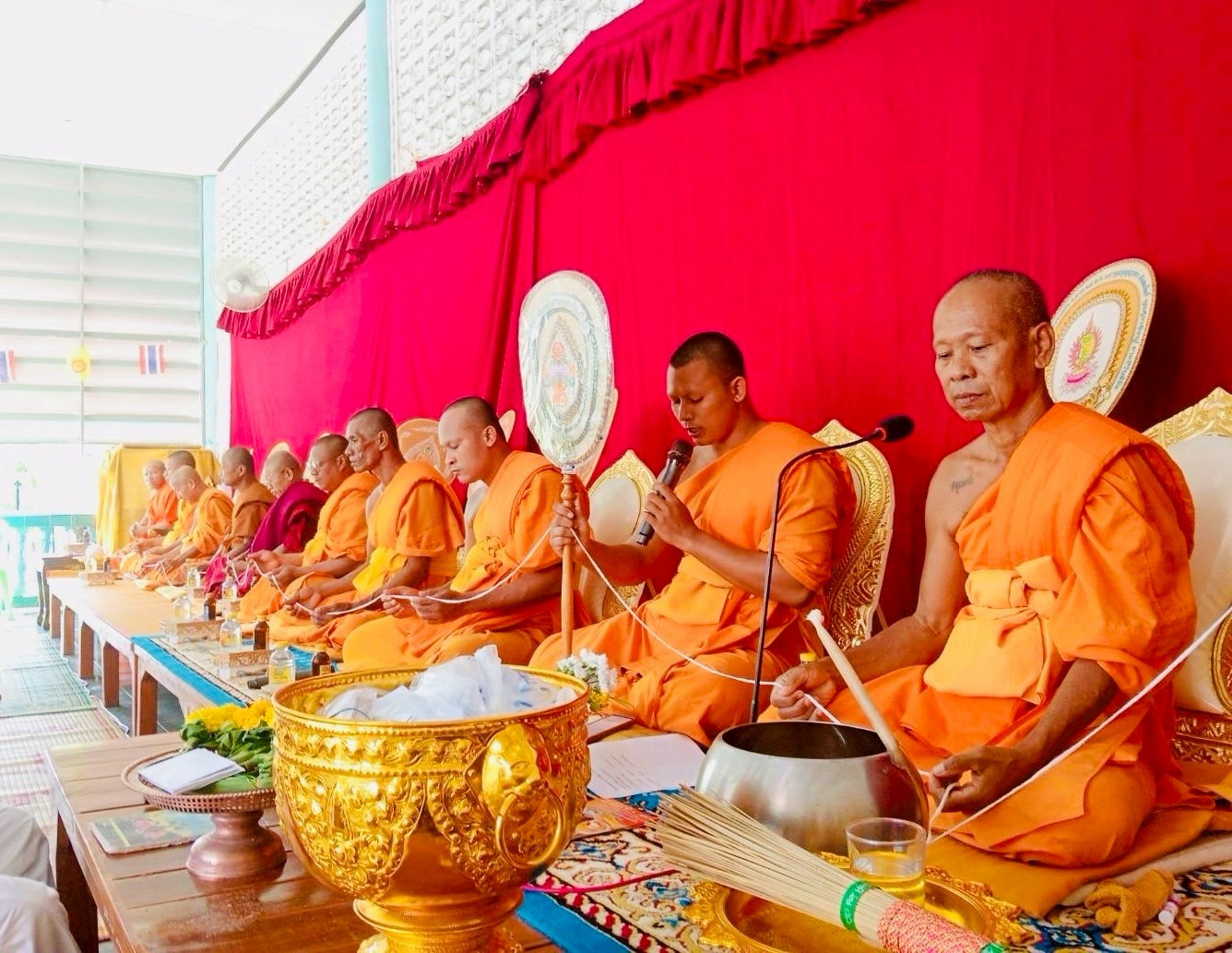 ภาพร่วมพิธีกรรมวัดแม่ไข