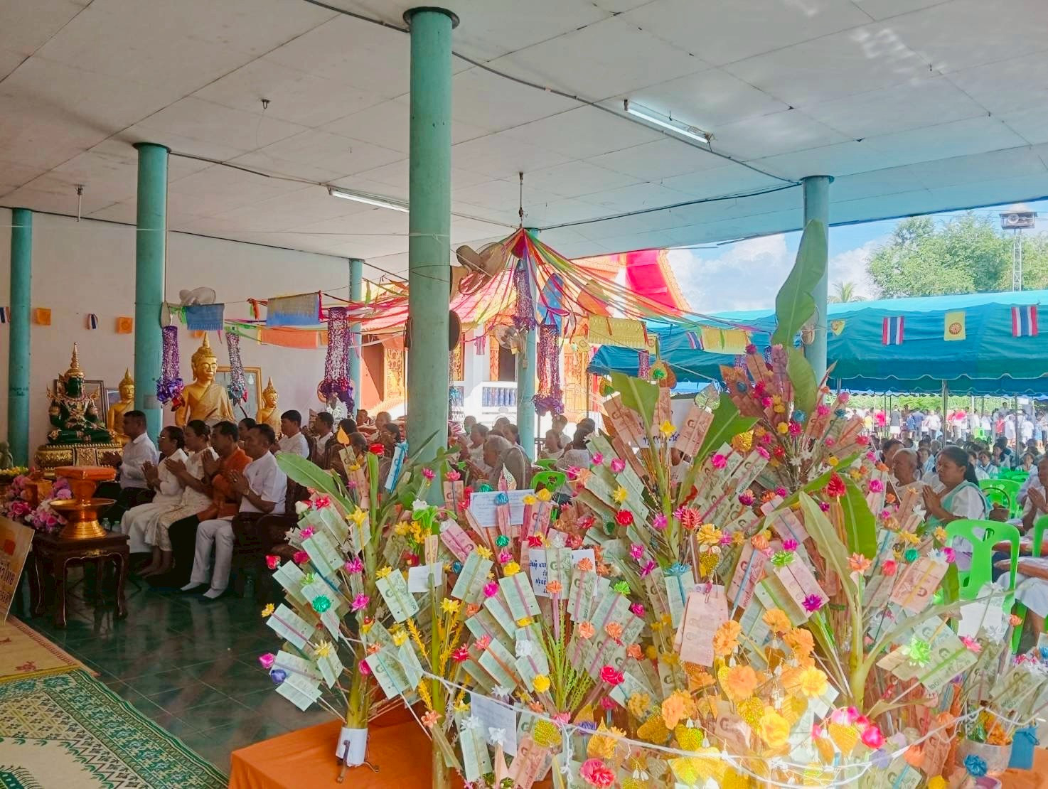 ภาพร่วมพิธีกรรมวัดแม่ไข