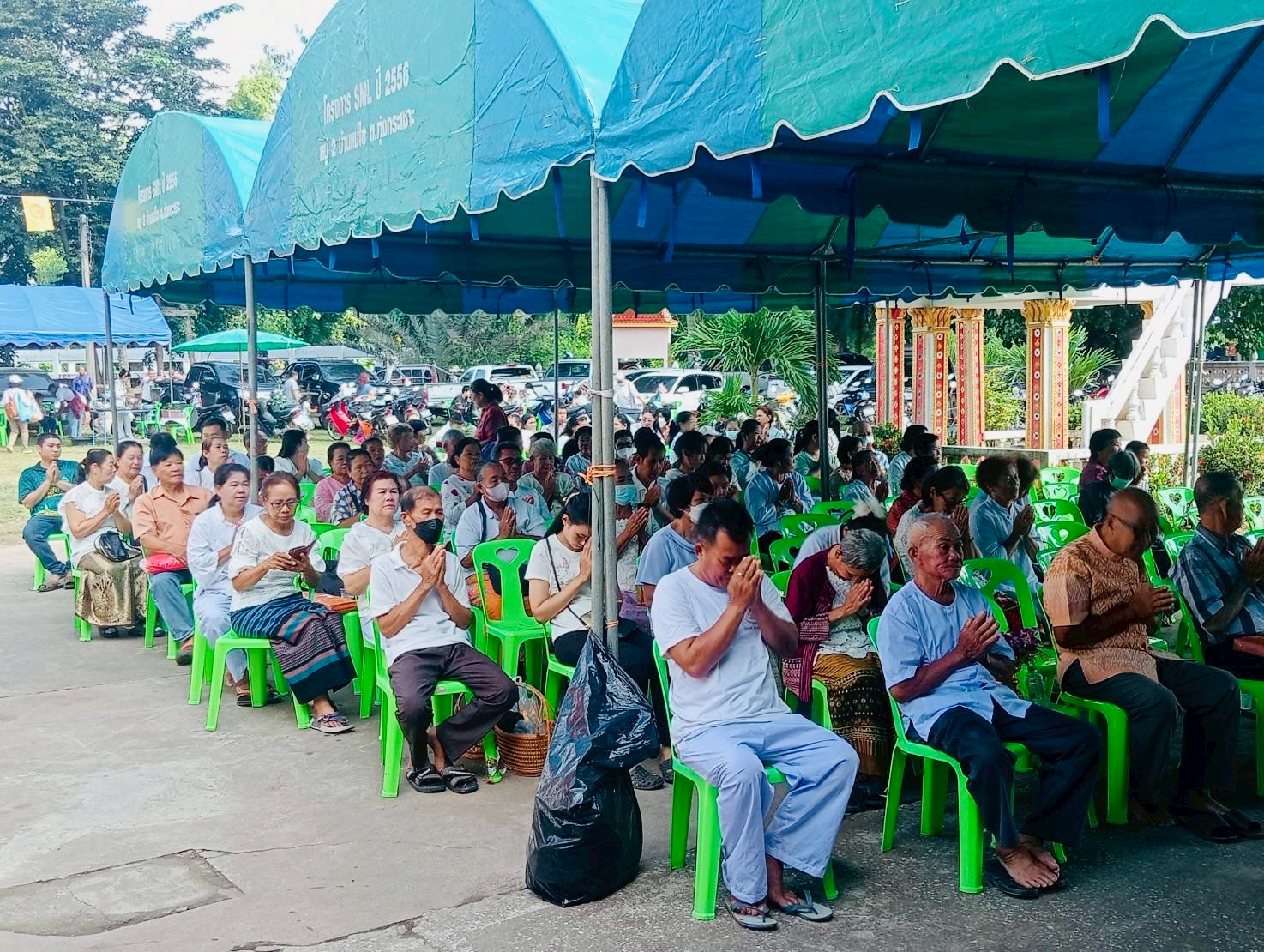 ภาพร่วมพิธีกรรมวัดแม่ไข