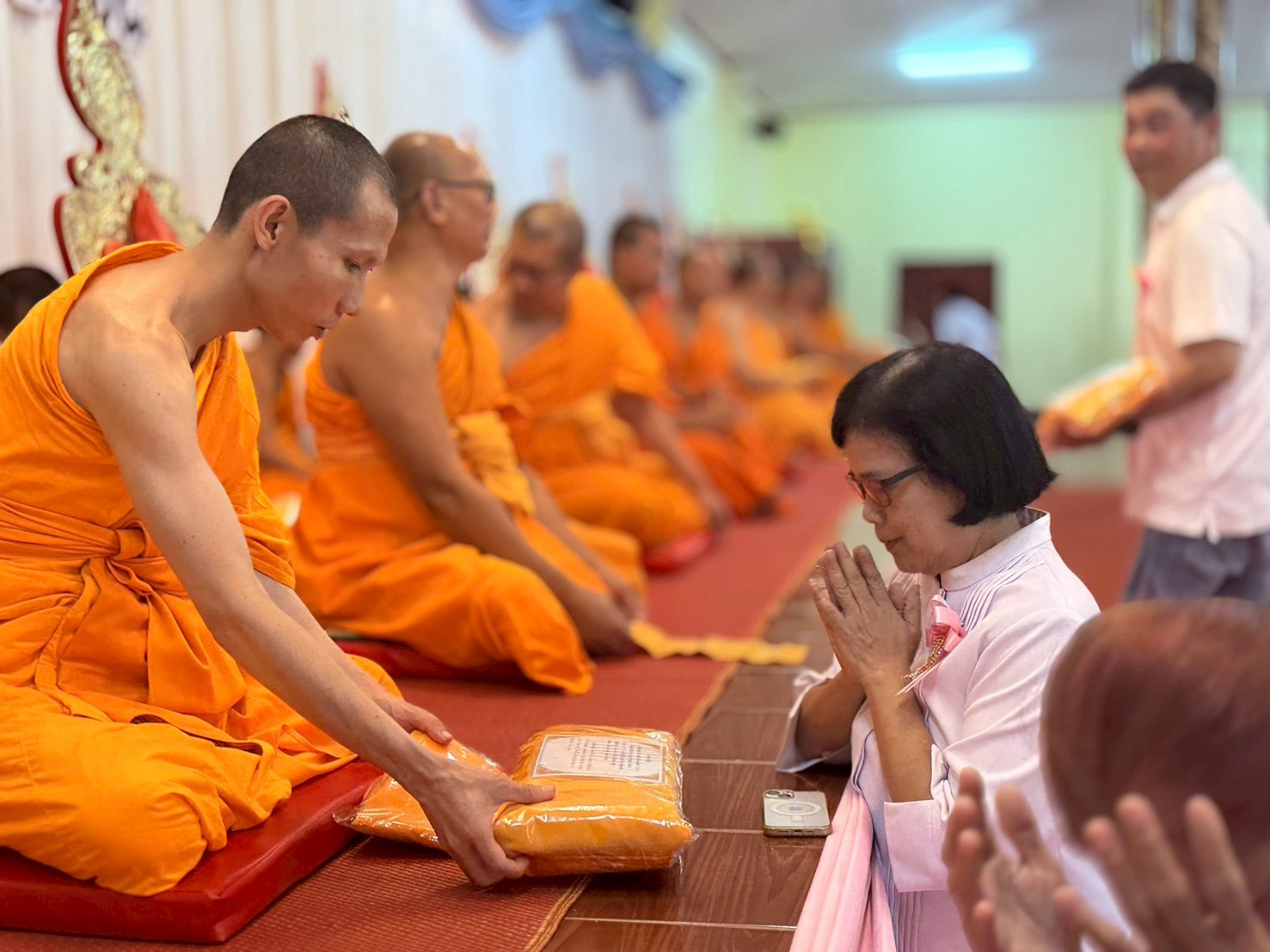 ภาพร่วมพิธีกรรมวัดดอนเจดีย์