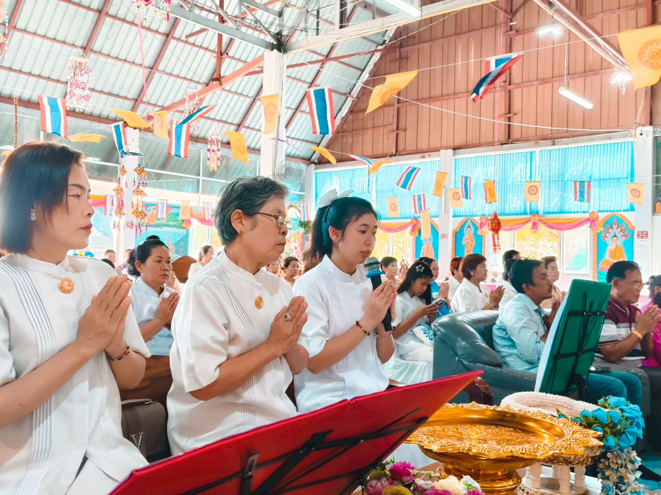 ภาพกล่าวคำถวายกฐินวัดเชียงทอง