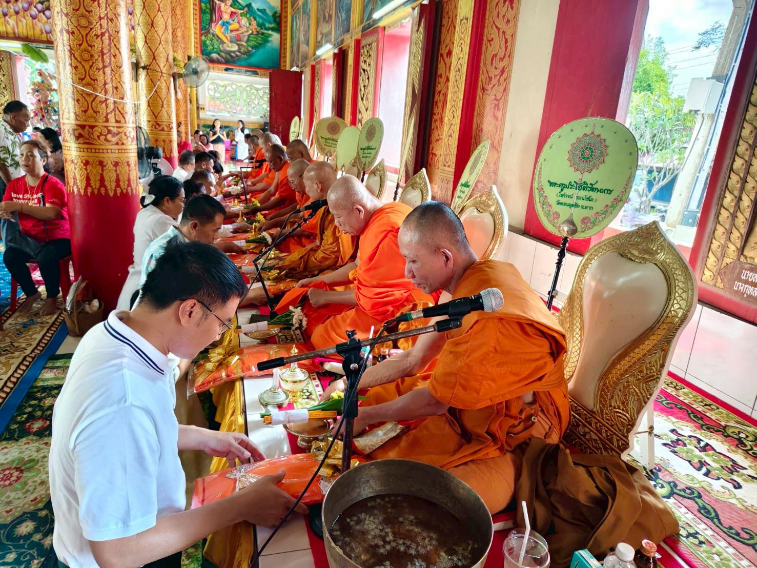 ภาพร่วมพิธีกรรมวัดดอนมูลชัย