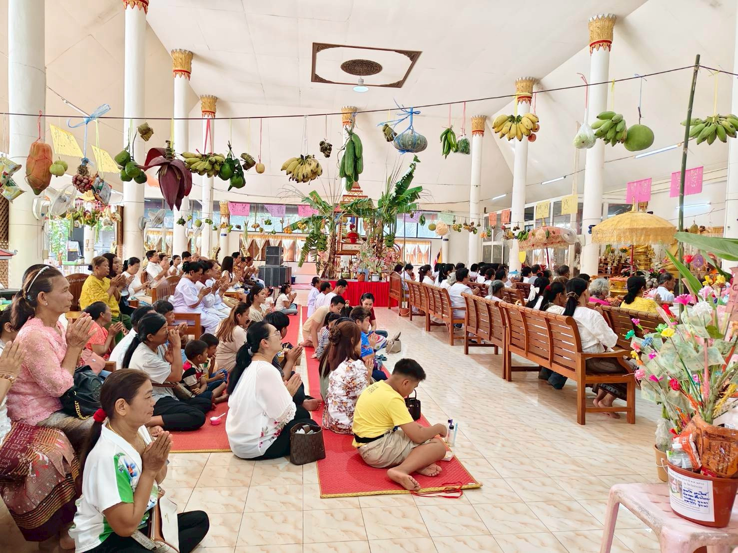 ภาพร่วมพิธีกรรมวัดวังประจบ