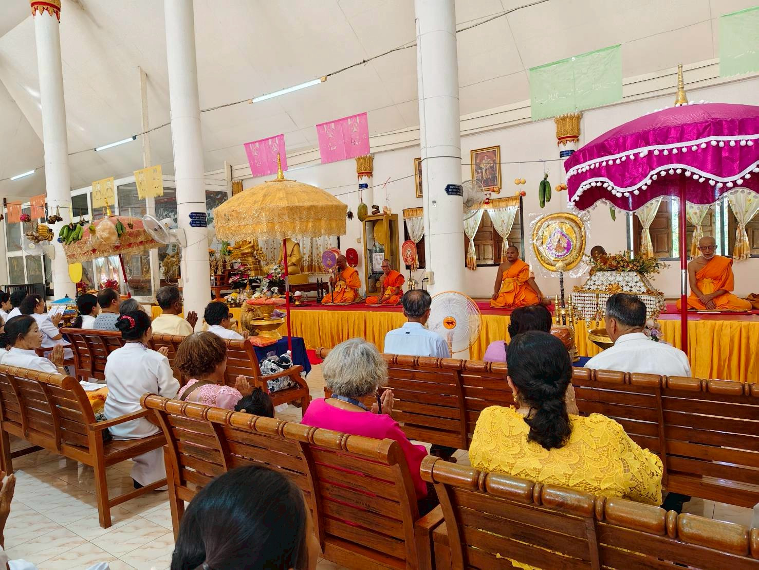 ภาพร่วมพิธีกรรมวัดวังประจบ