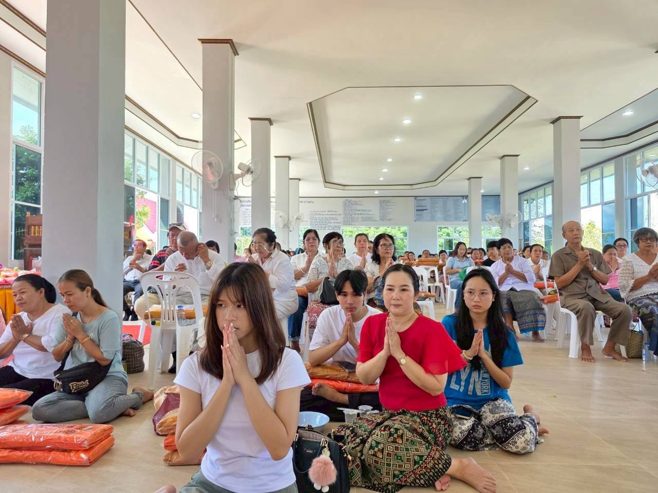 ภาพร่วมพิธีกรรมสำนักสงฆ์วัดรังแร้ง