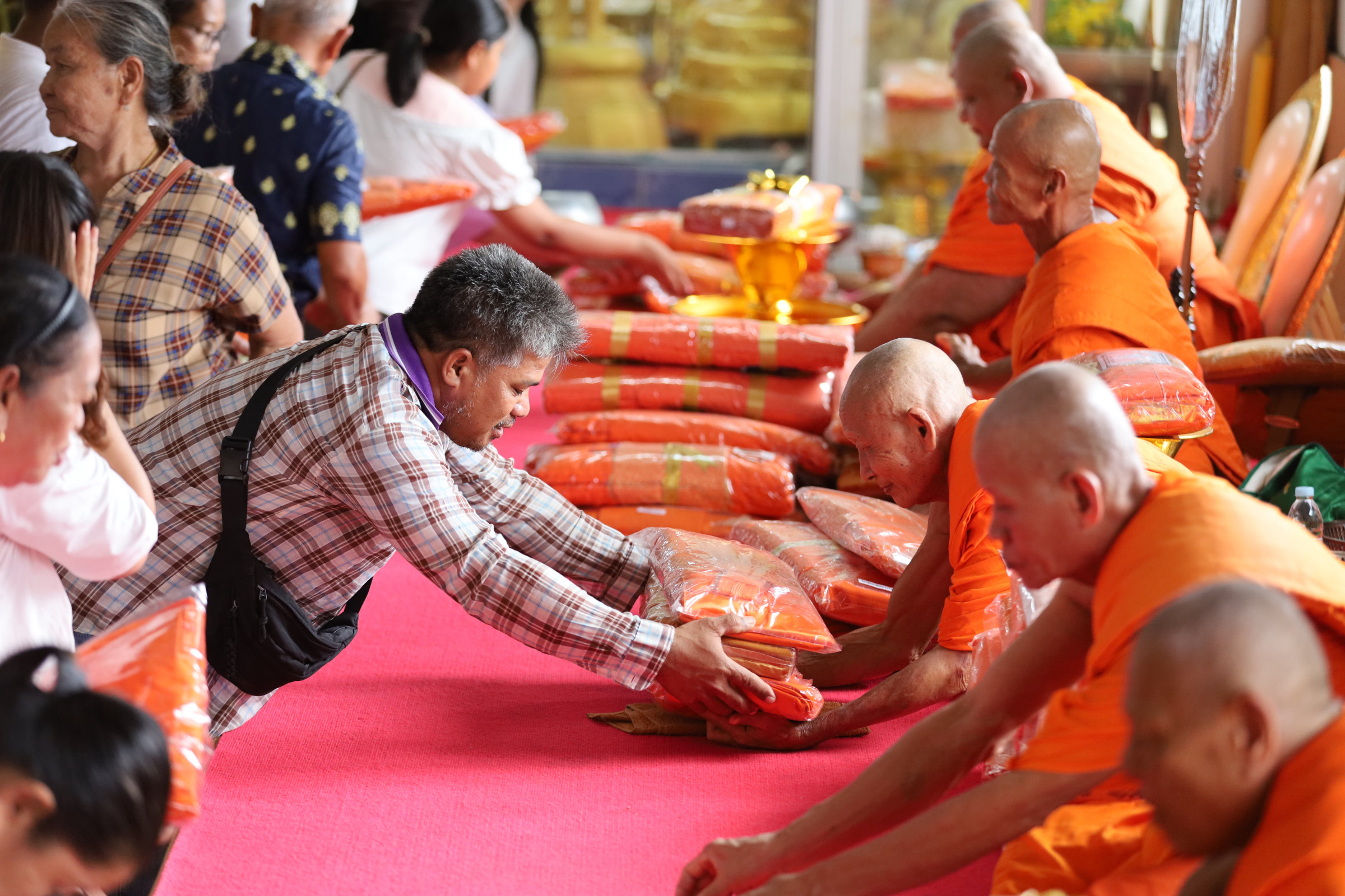 ภาพร่วมพิธีกรรมวัดคลองทำเนียบศรัทธาราม