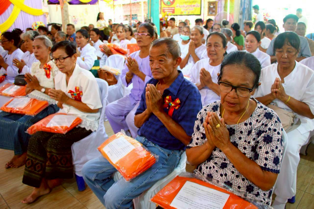 ภาพร่วมพิธีกรรมวัดป่าสัก