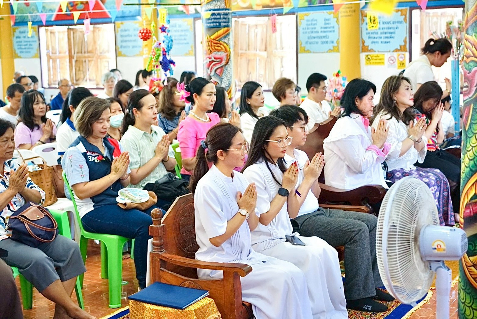 ภาพร่วมพิธีกรรมวัดน้ำทองน้อย